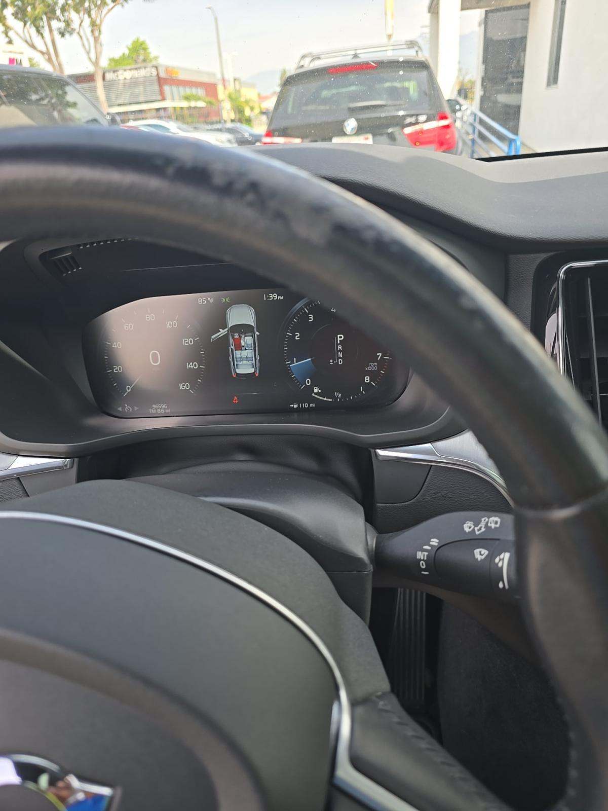 2020 Volvo XC60 T6 Momentum AWD