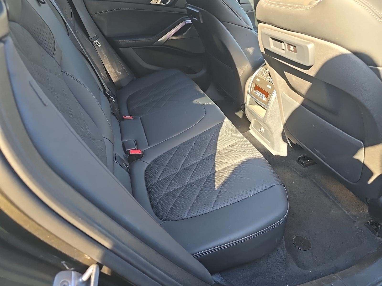 2023 BMW X6 xDrive40i AWD