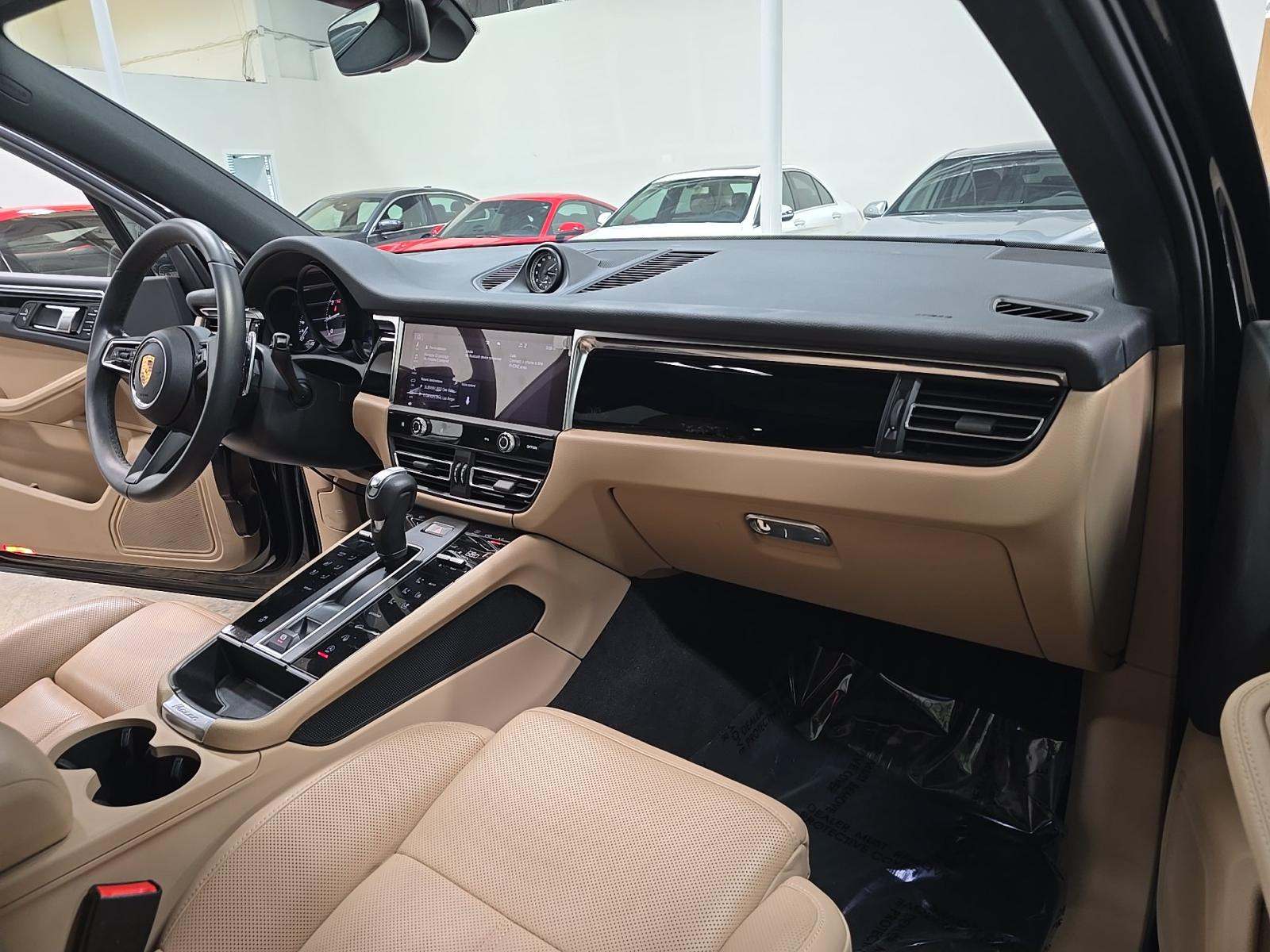 2023 Porsche Macan Base AWD