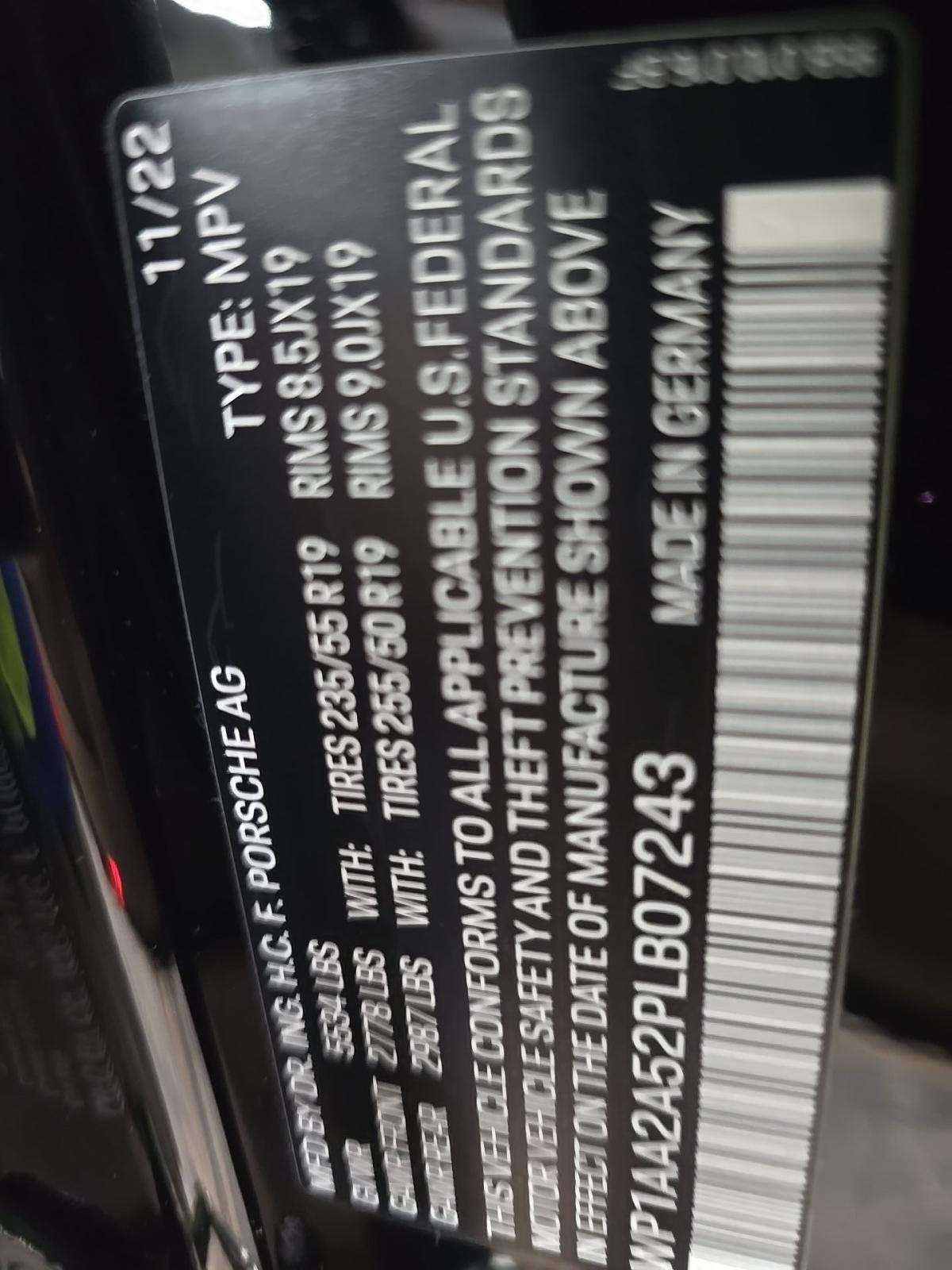 2023 Porsche Macan Base AWD