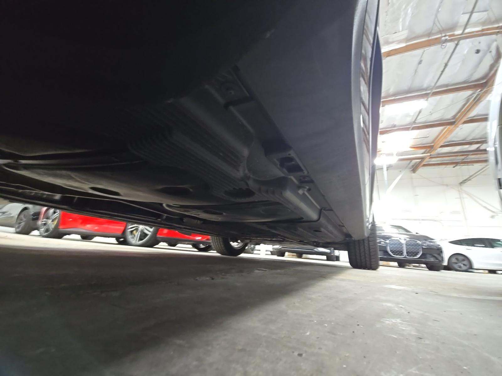 2023 Porsche Macan Base AWD