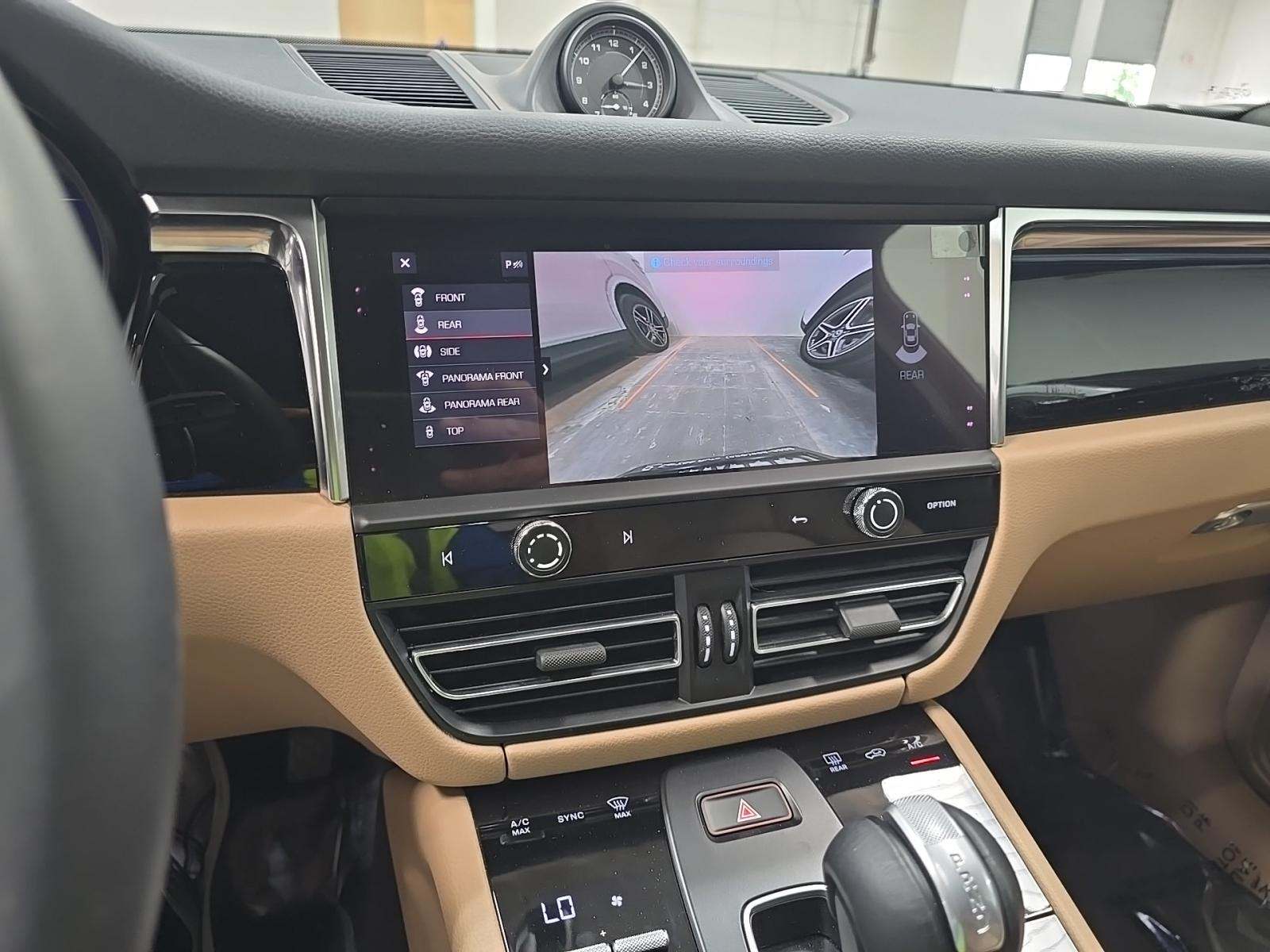 2023 Porsche Macan Base AWD