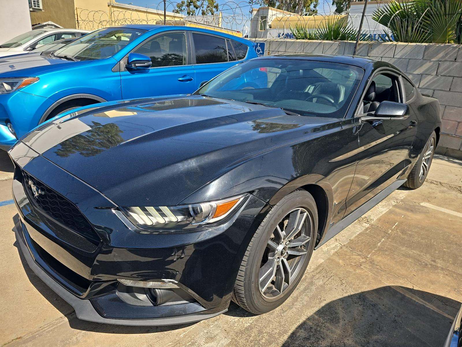 2017 Ford Mustang EcoBoost Premium RWD