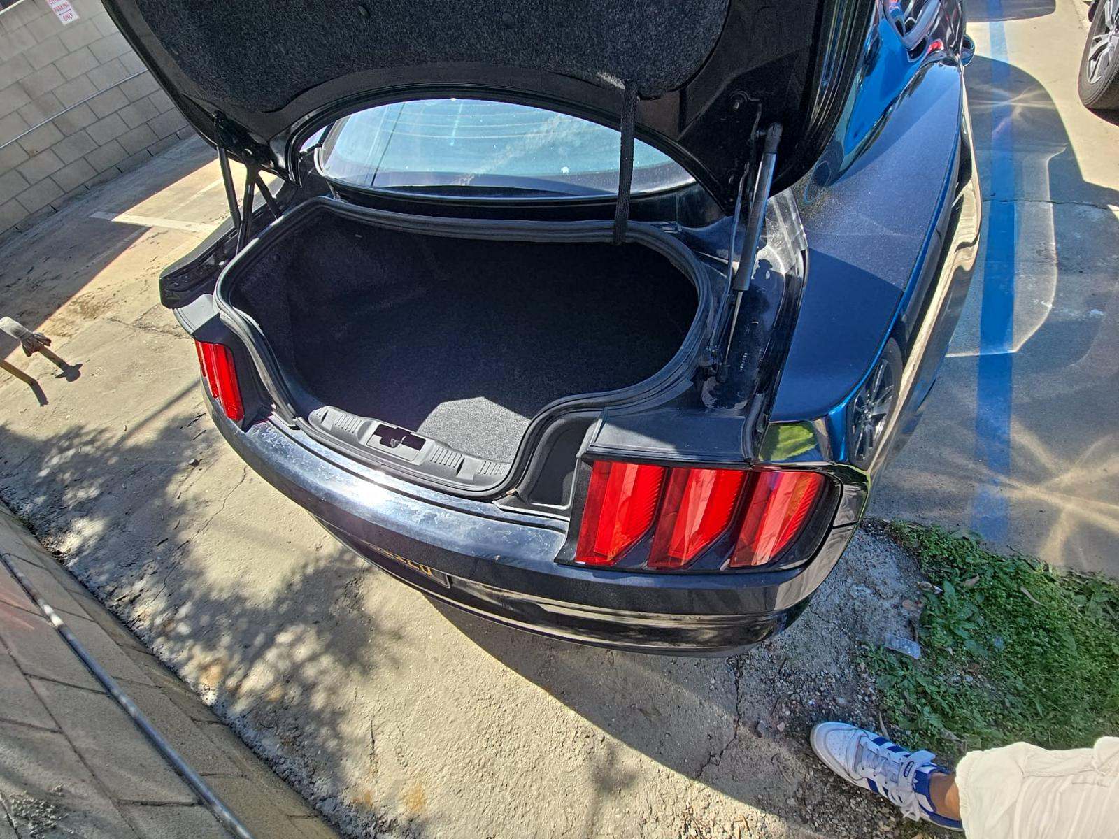 2017 Ford Mustang EcoBoost Premium RWD