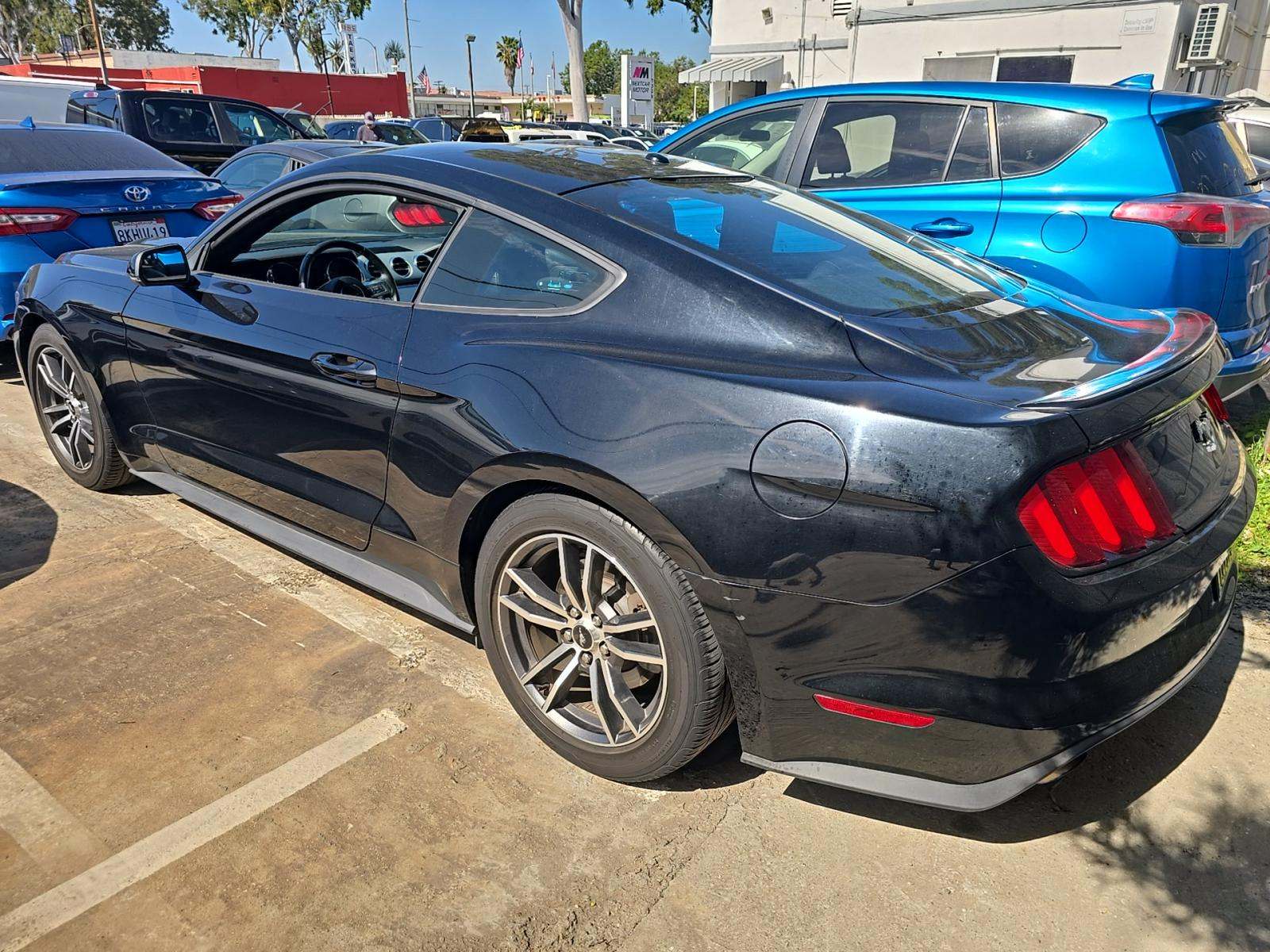 2017 Ford Mustang EcoBoost Premium RWD