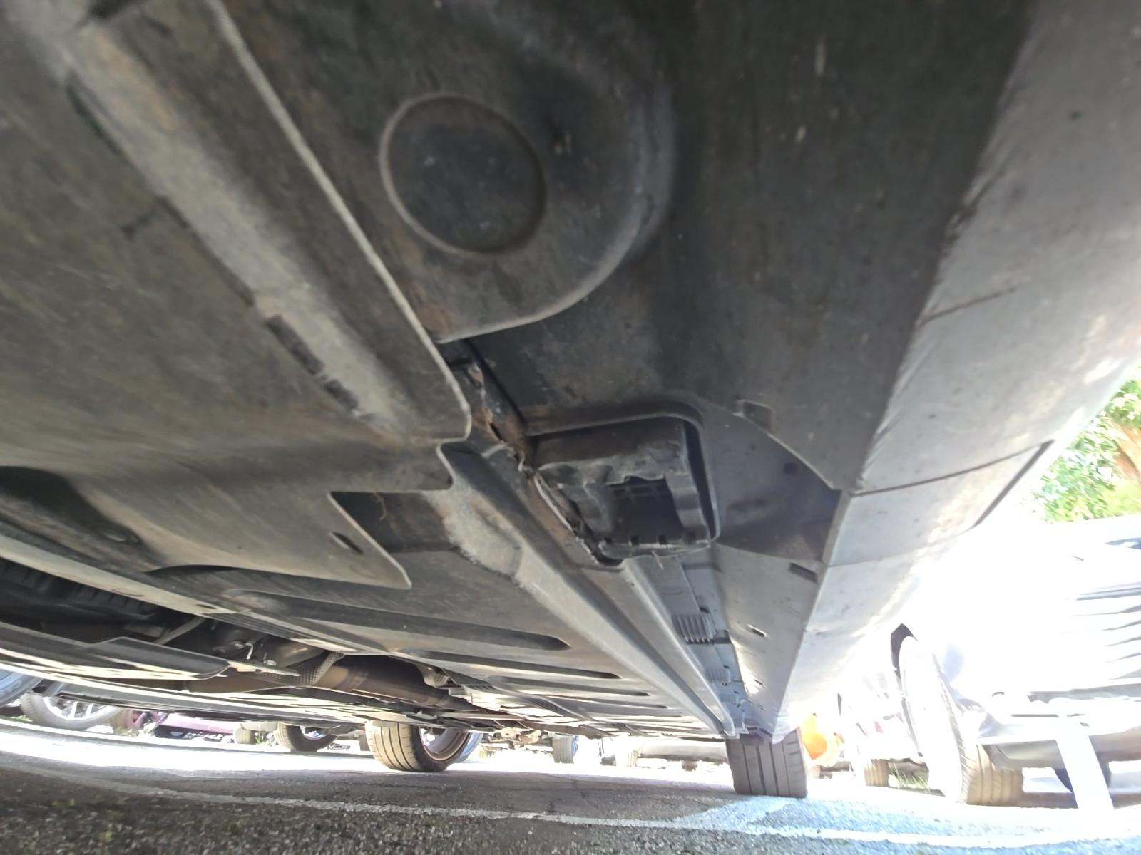 MERCEDES-BENZ E-CLASS - 7