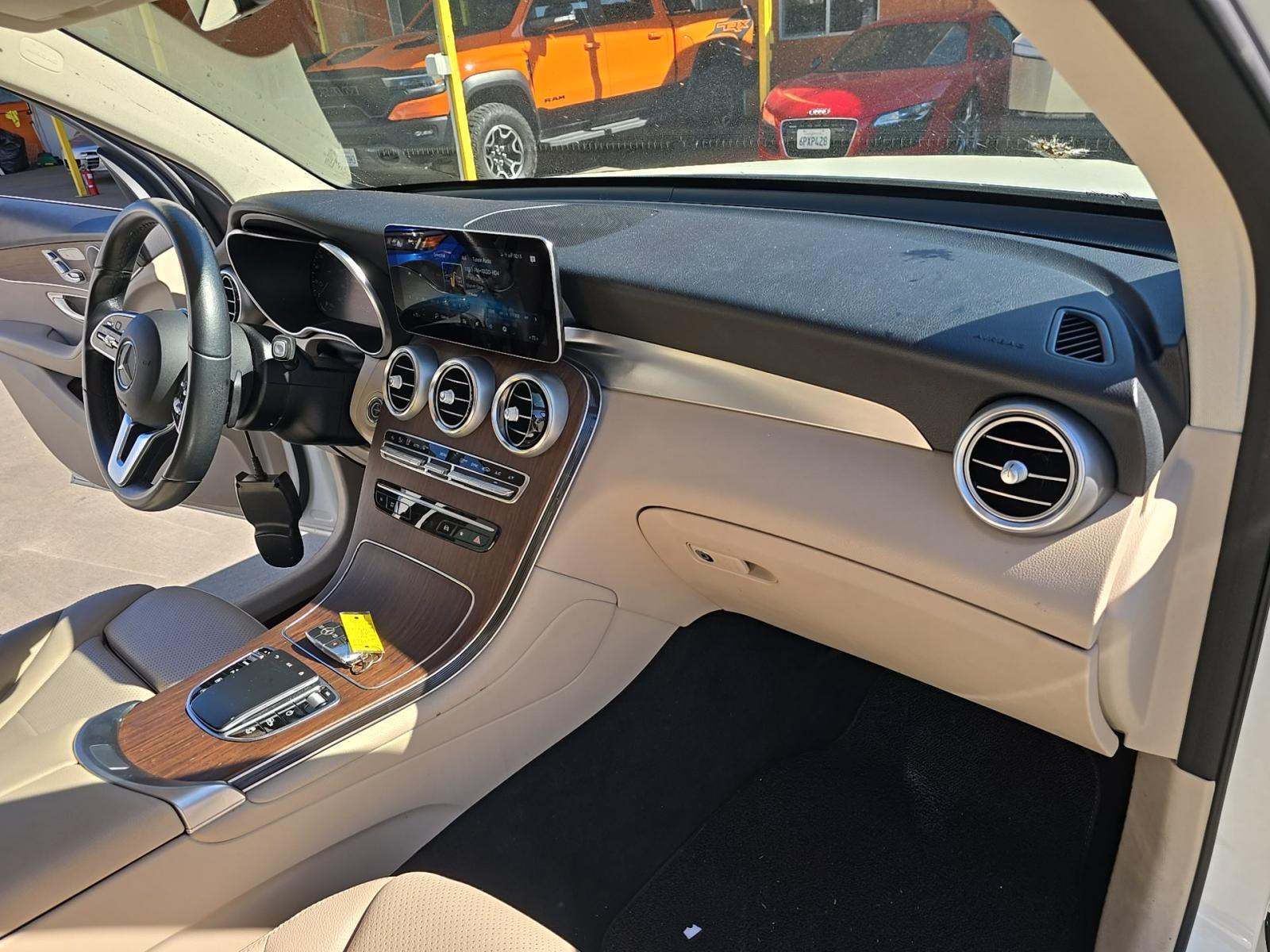 2022 Mercedes-Benz GLC GLC 300 RWD