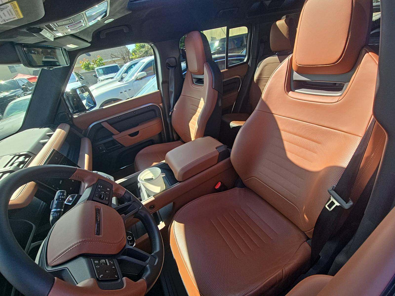 2025 Land Rover Defender 110 OCTA AWD