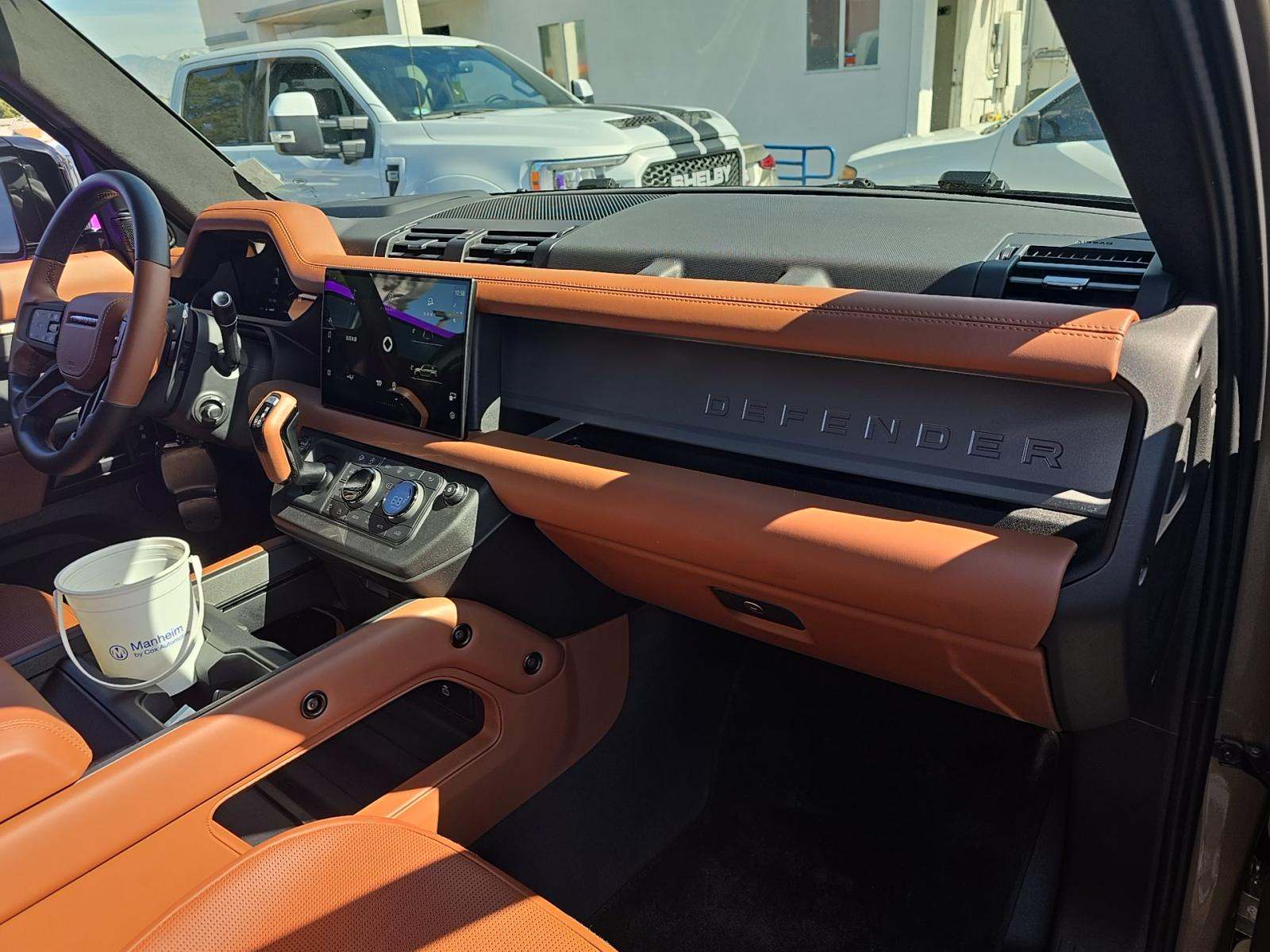 2025 Land Rover Defender 110 OCTA AWD