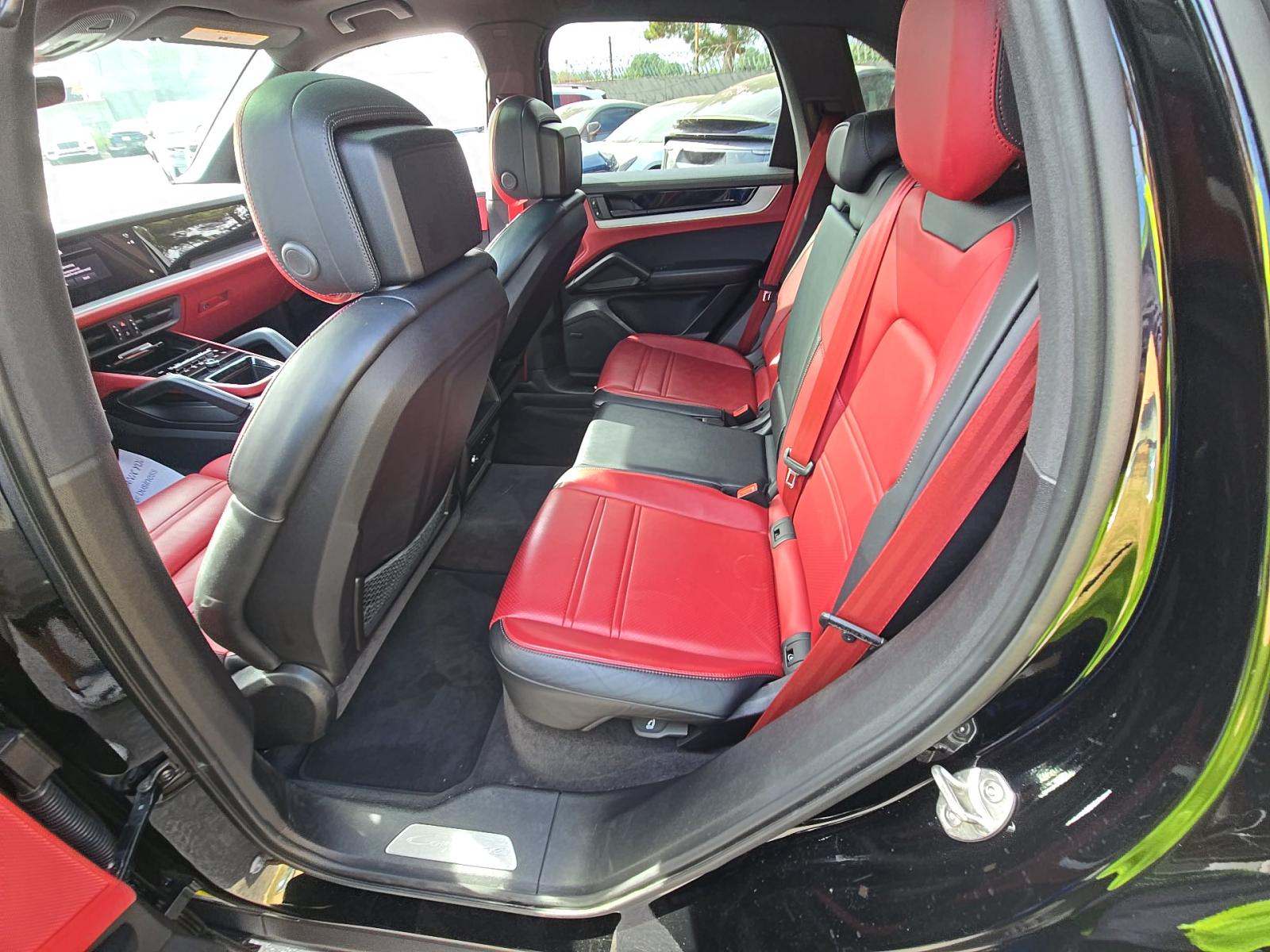 2024 Porsche Cayenne Base AWD