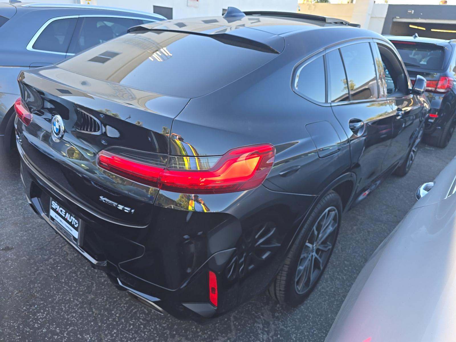 2022 BMW X4 xDrive30i AWD