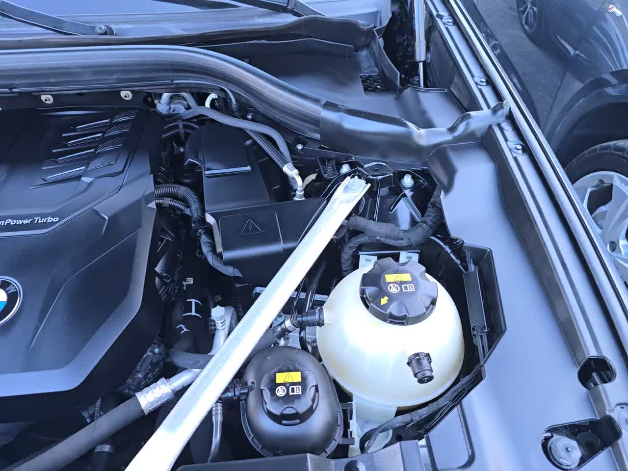 2022 BMW X4 xDrive30i AWD