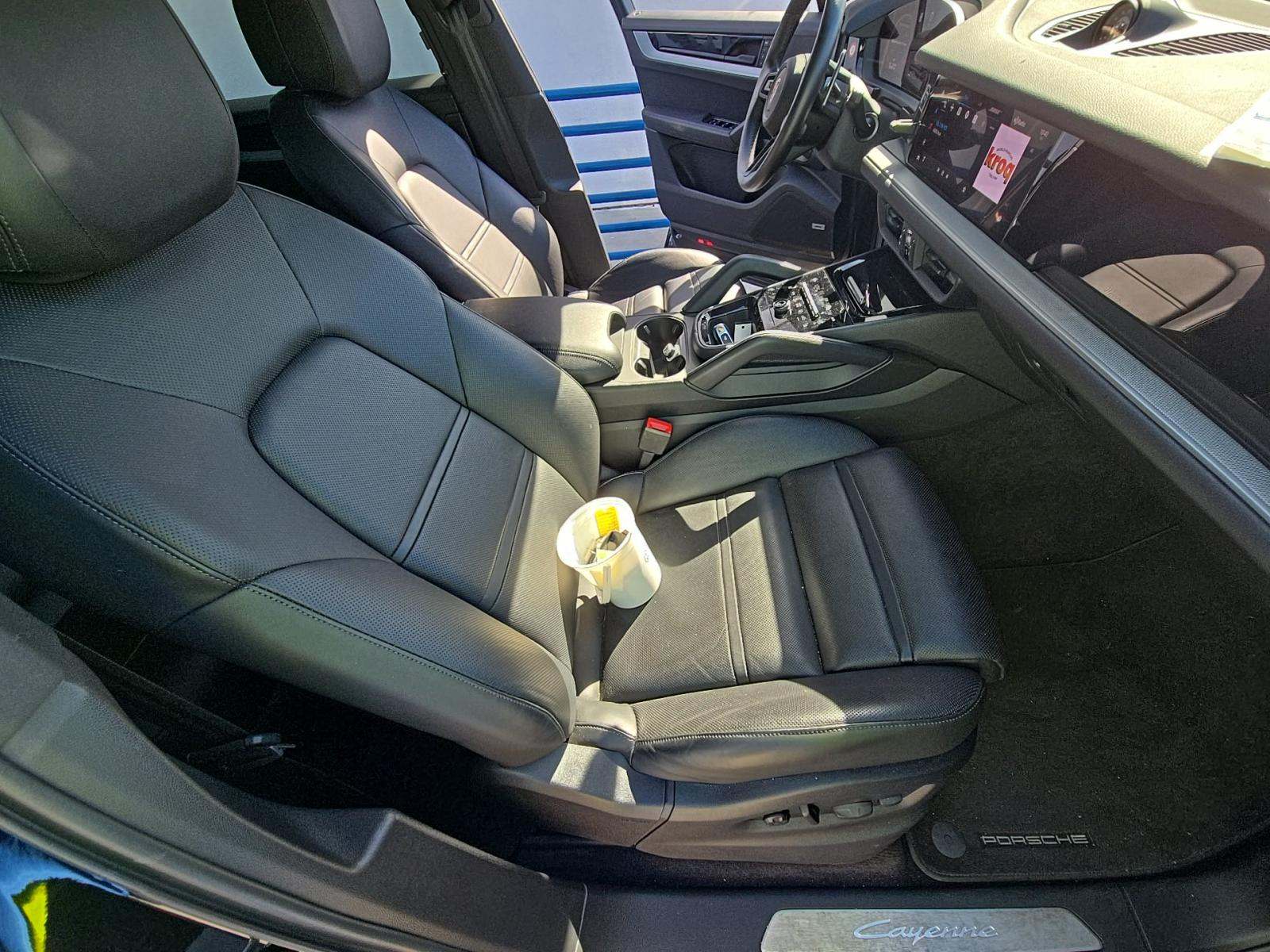 2024 Porsche Cayenne Base AWD