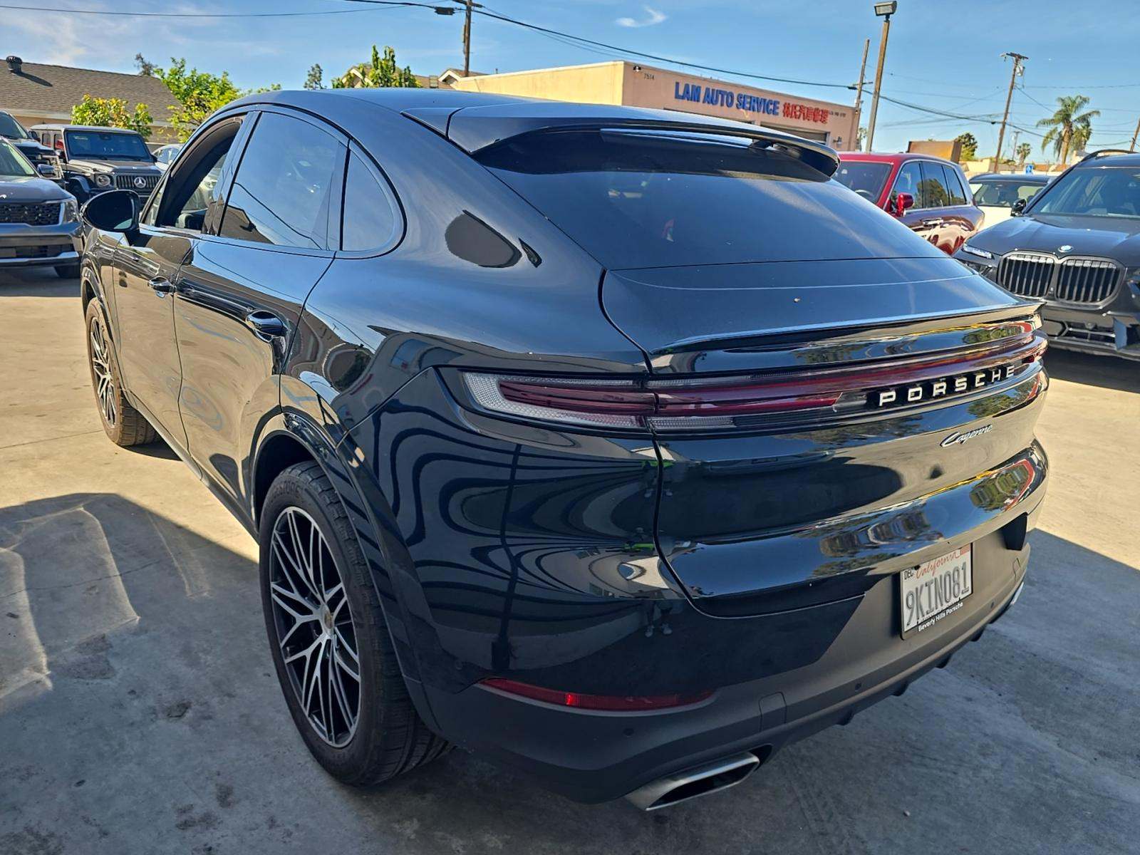 2024 Porsche Cayenne Base AWD