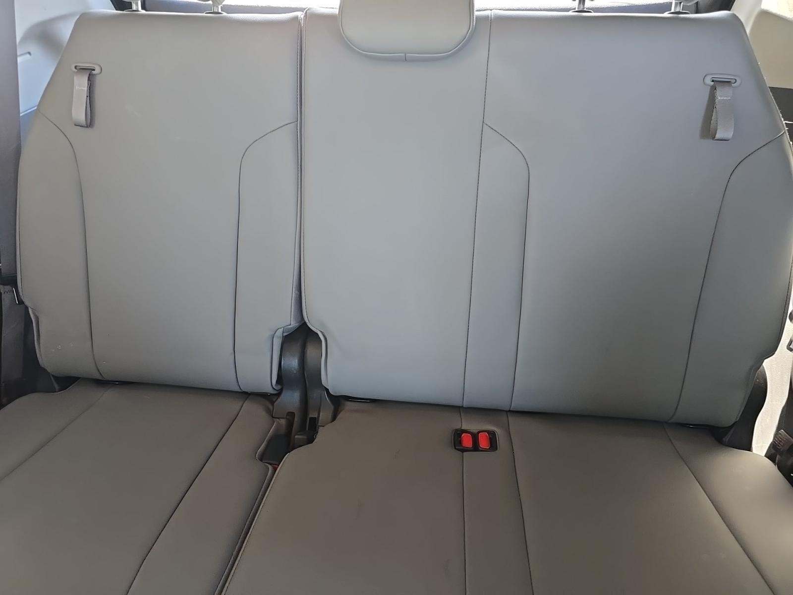 2021 Toyota Sienna XLE FWD