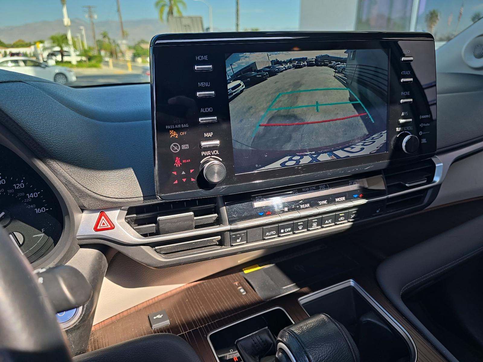 2021 Toyota Sienna XLE FWD