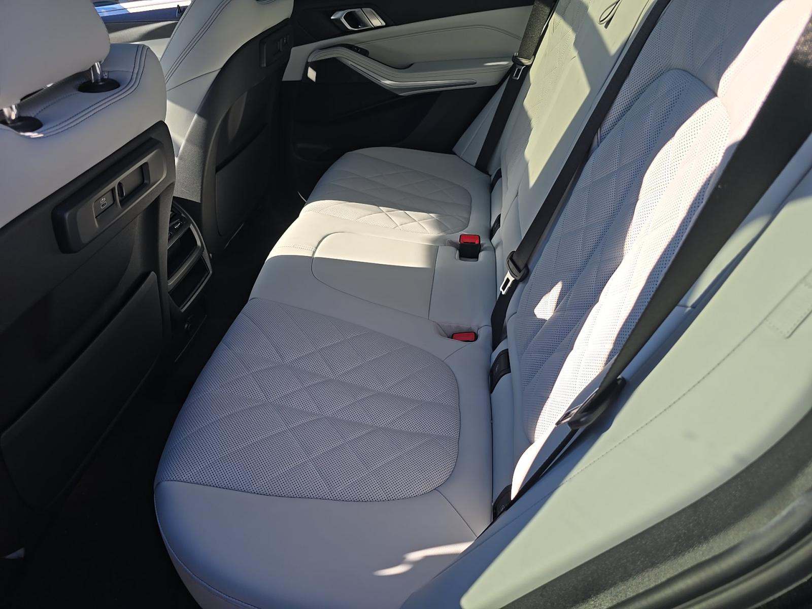 2023 BMW X5 xDrive40i AWD