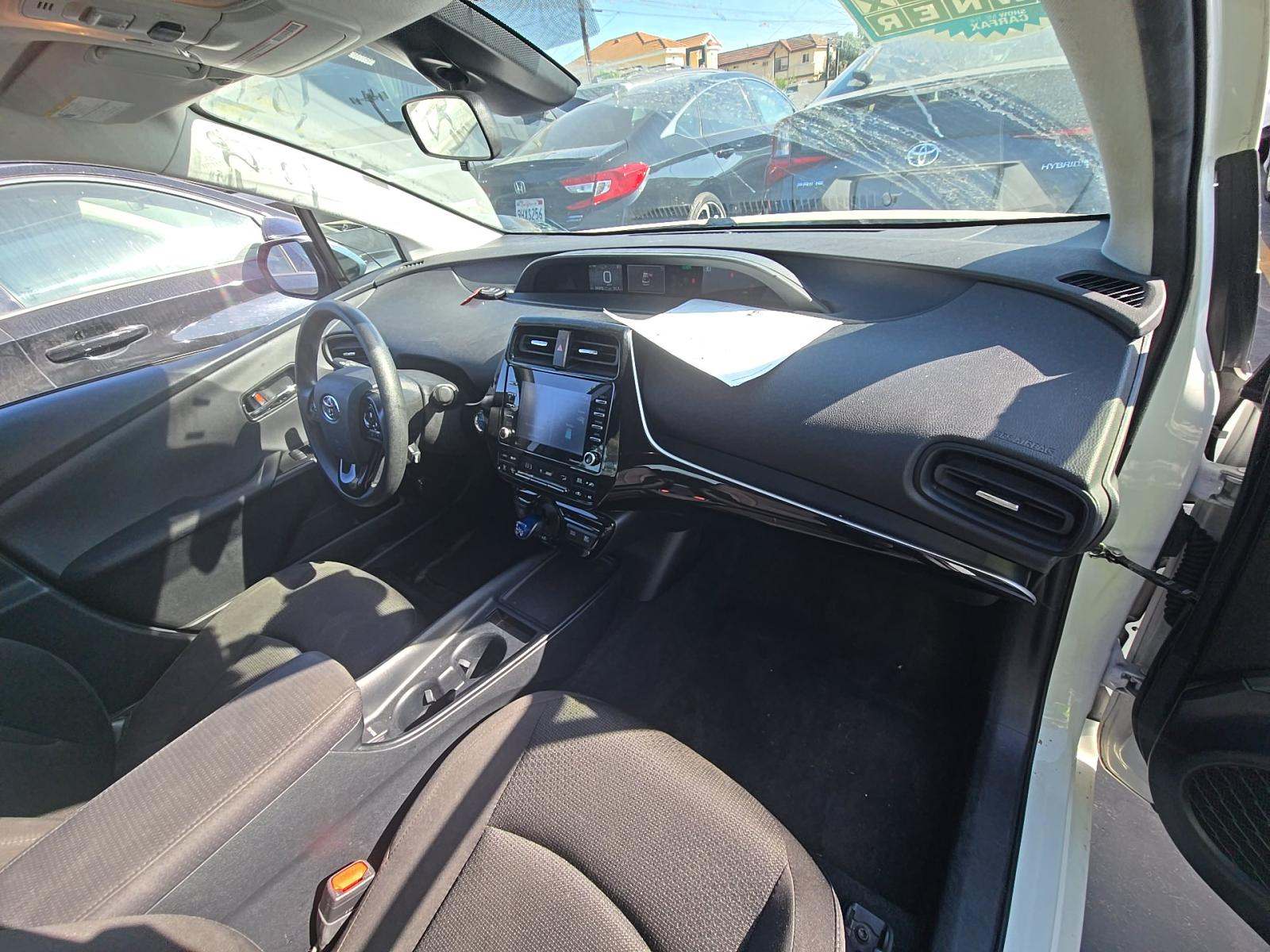 2022 Toyota Prius LE FWD