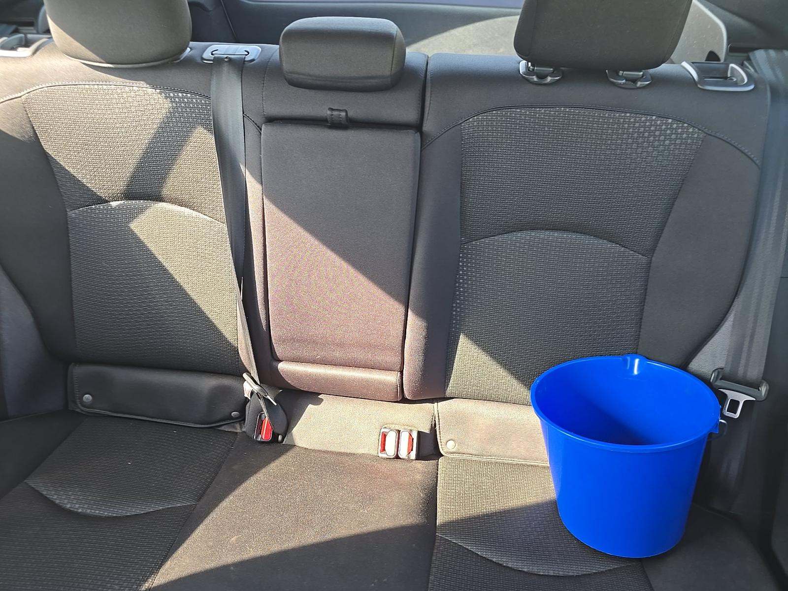 2022 Toyota Prius LE FWD