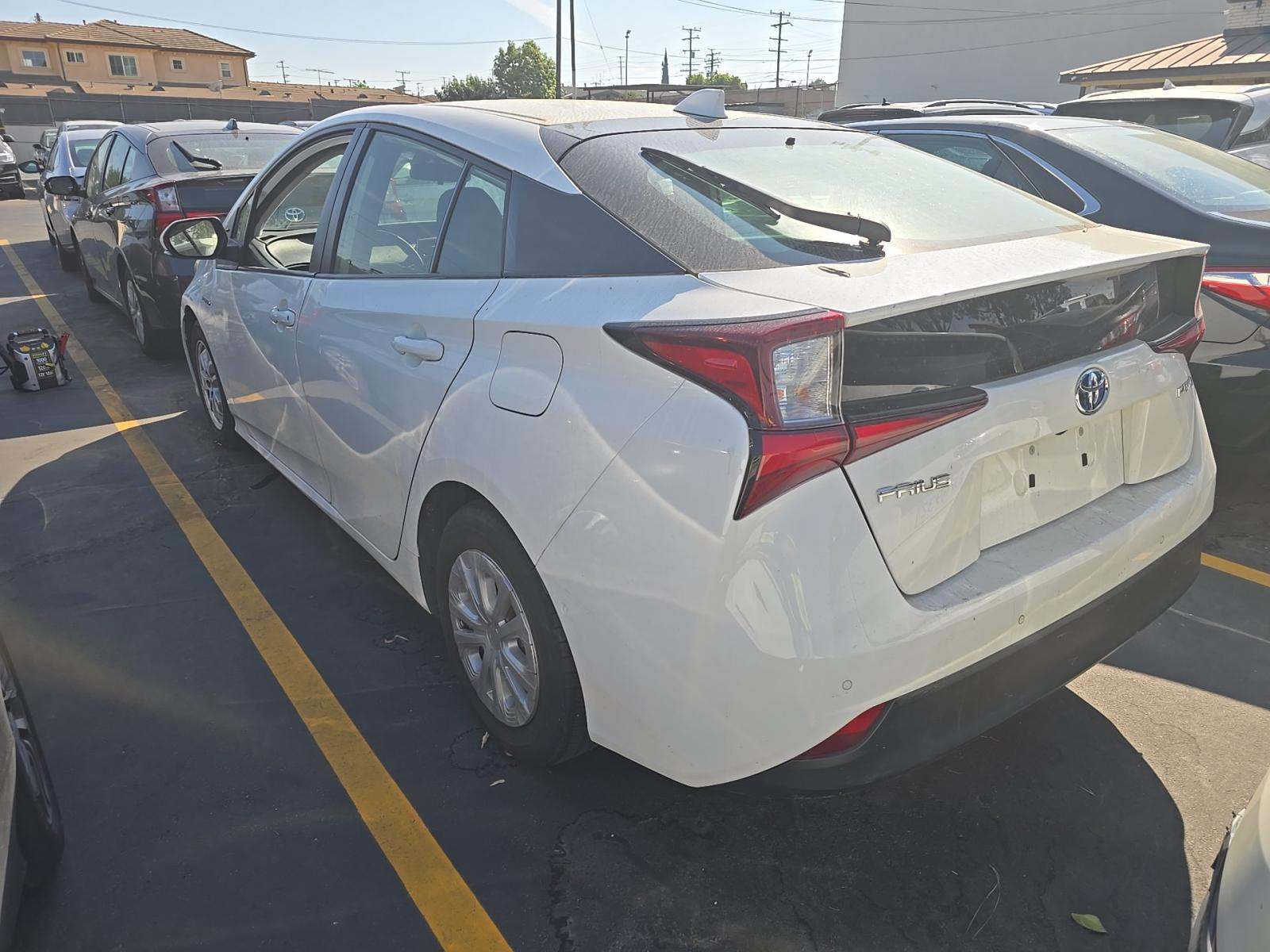 2022 Toyota Prius LE FWD