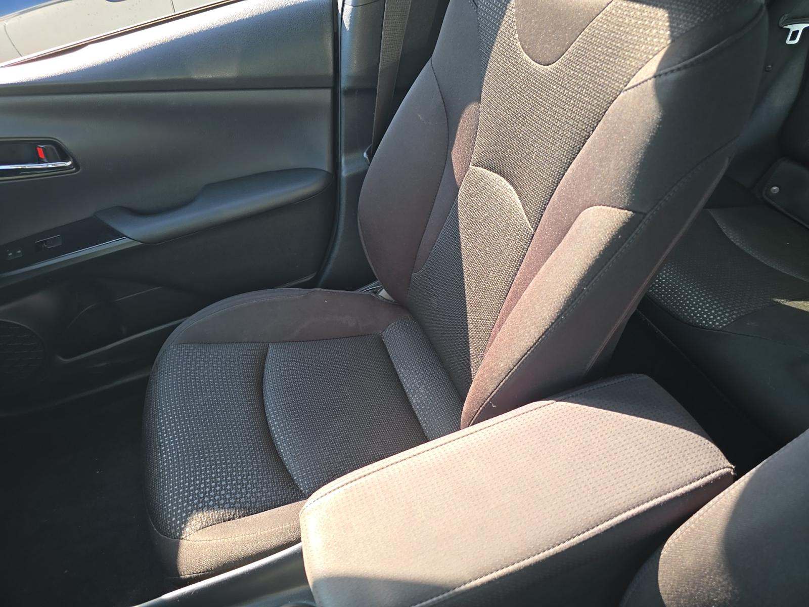 2022 Toyota Prius LE FWD