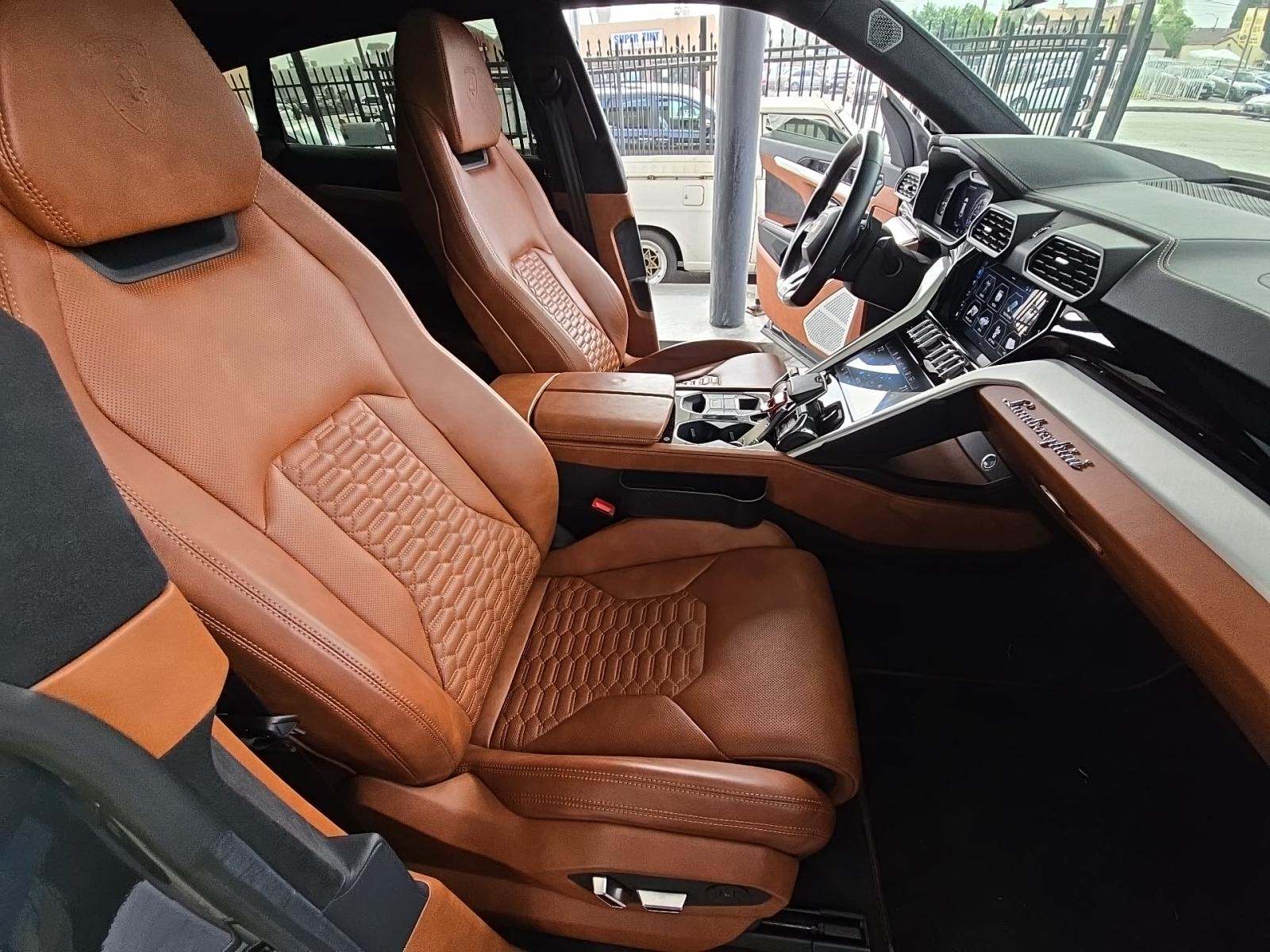 2020 Lamborghini Urus Base AWD