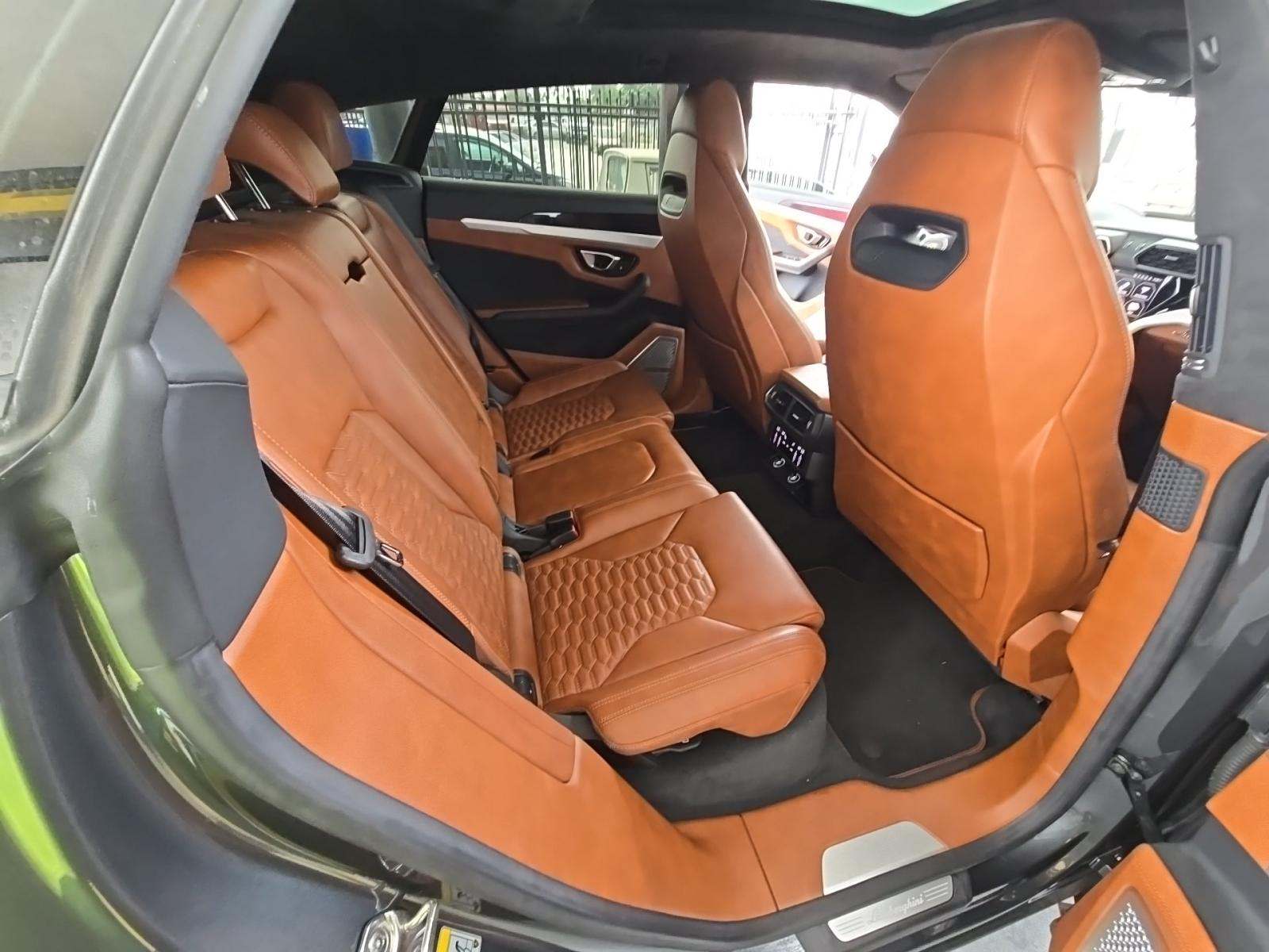 2020 Lamborghini Urus Base AWD