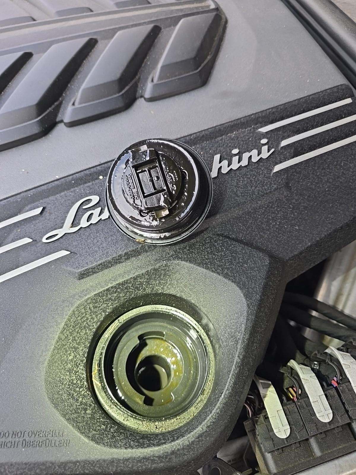 2020 Lamborghini Urus Base AWD