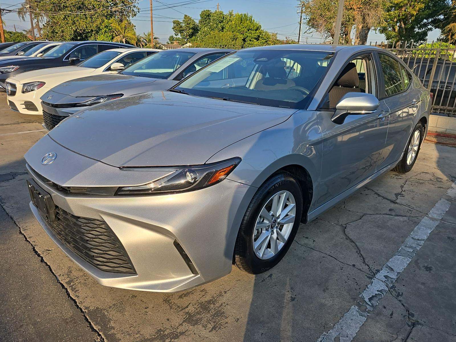 2025 Toyota Camry LE FWD