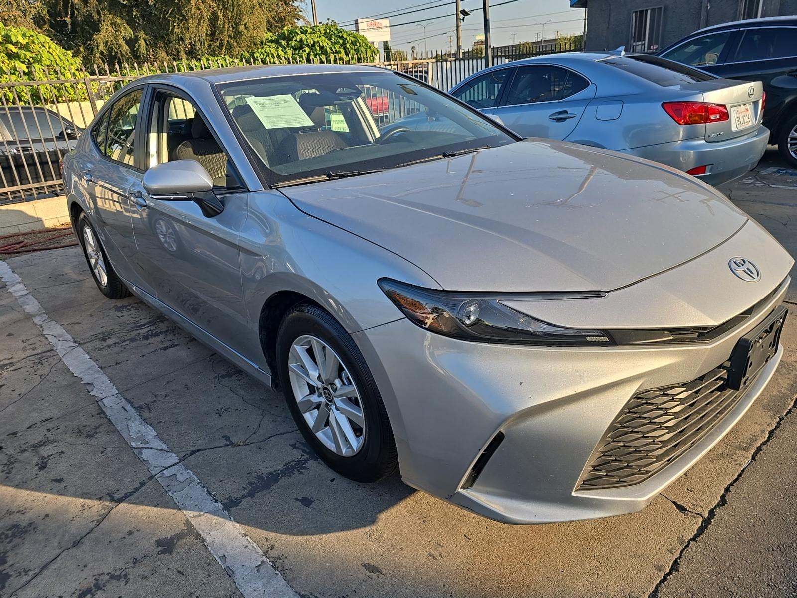 2025 Toyota Camry LE FWD