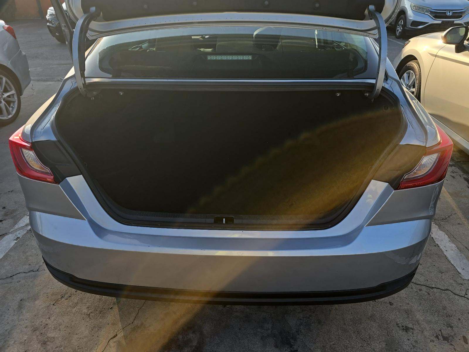 2025 Toyota Camry LE FWD