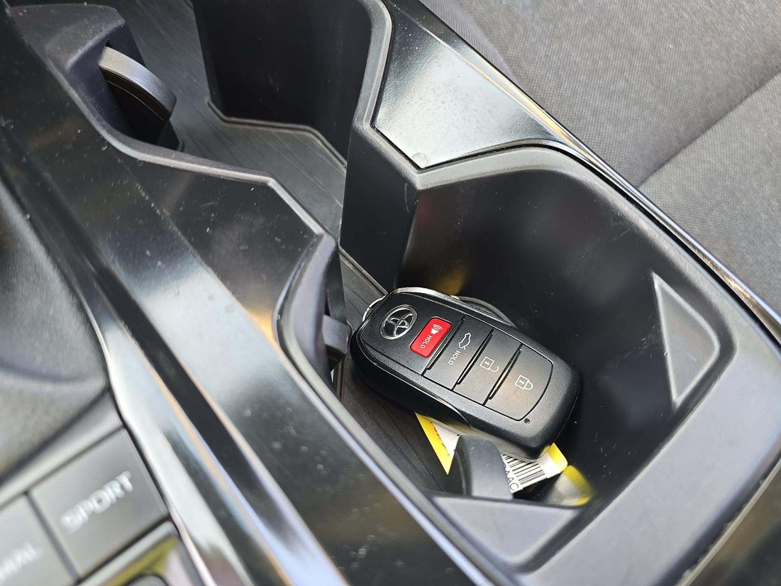 2025 Toyota Camry LE FWD