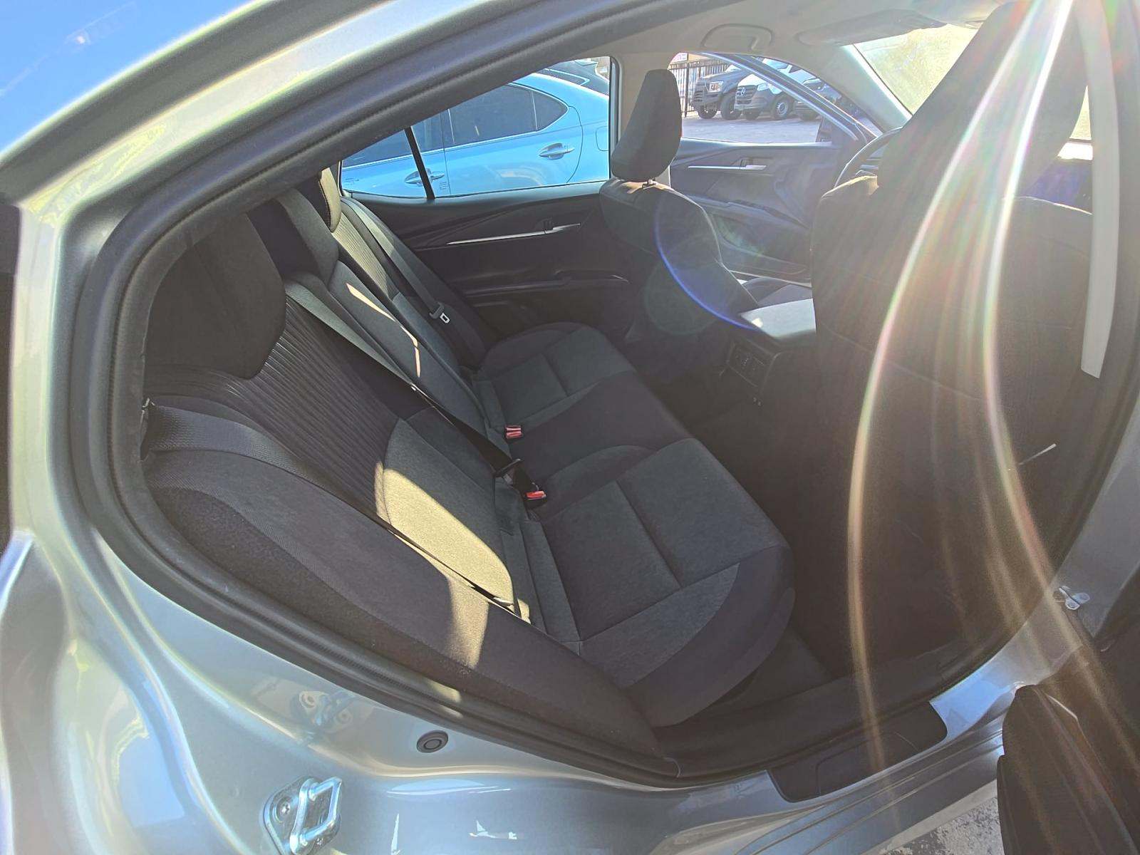 2025 Toyota Camry LE FWD