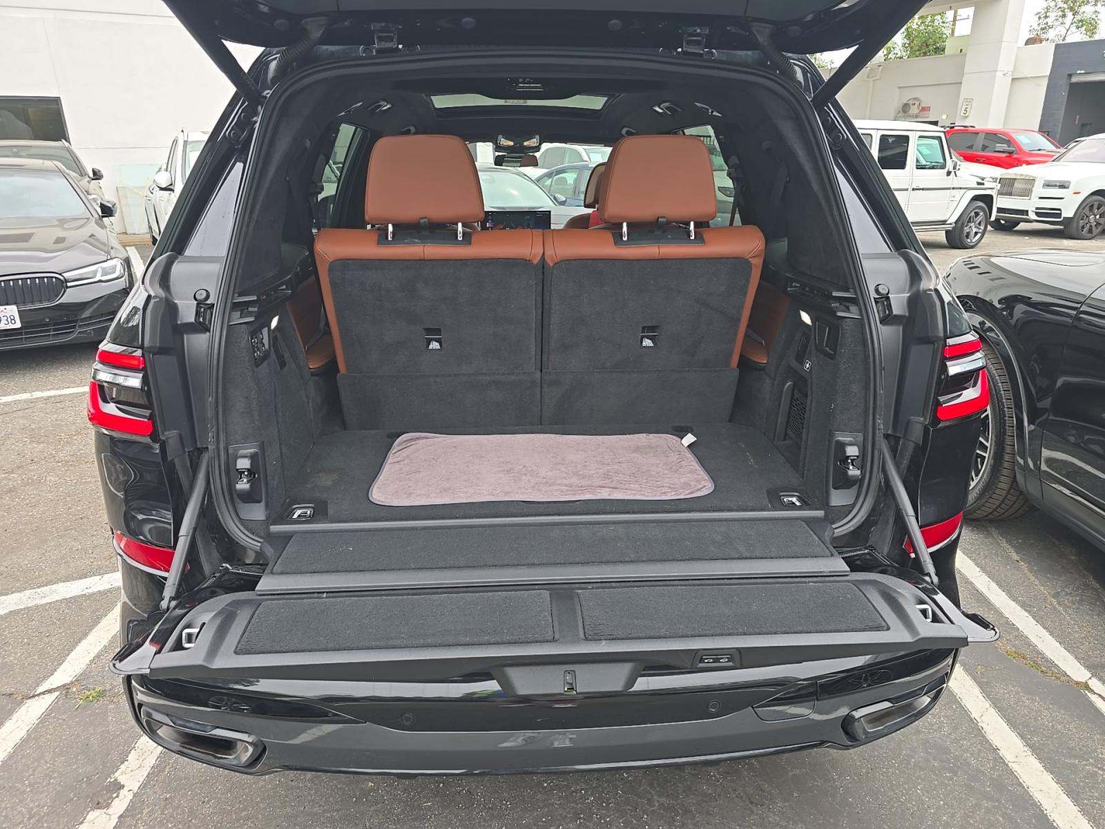 2023 BMW X7 xDrive40i AWD