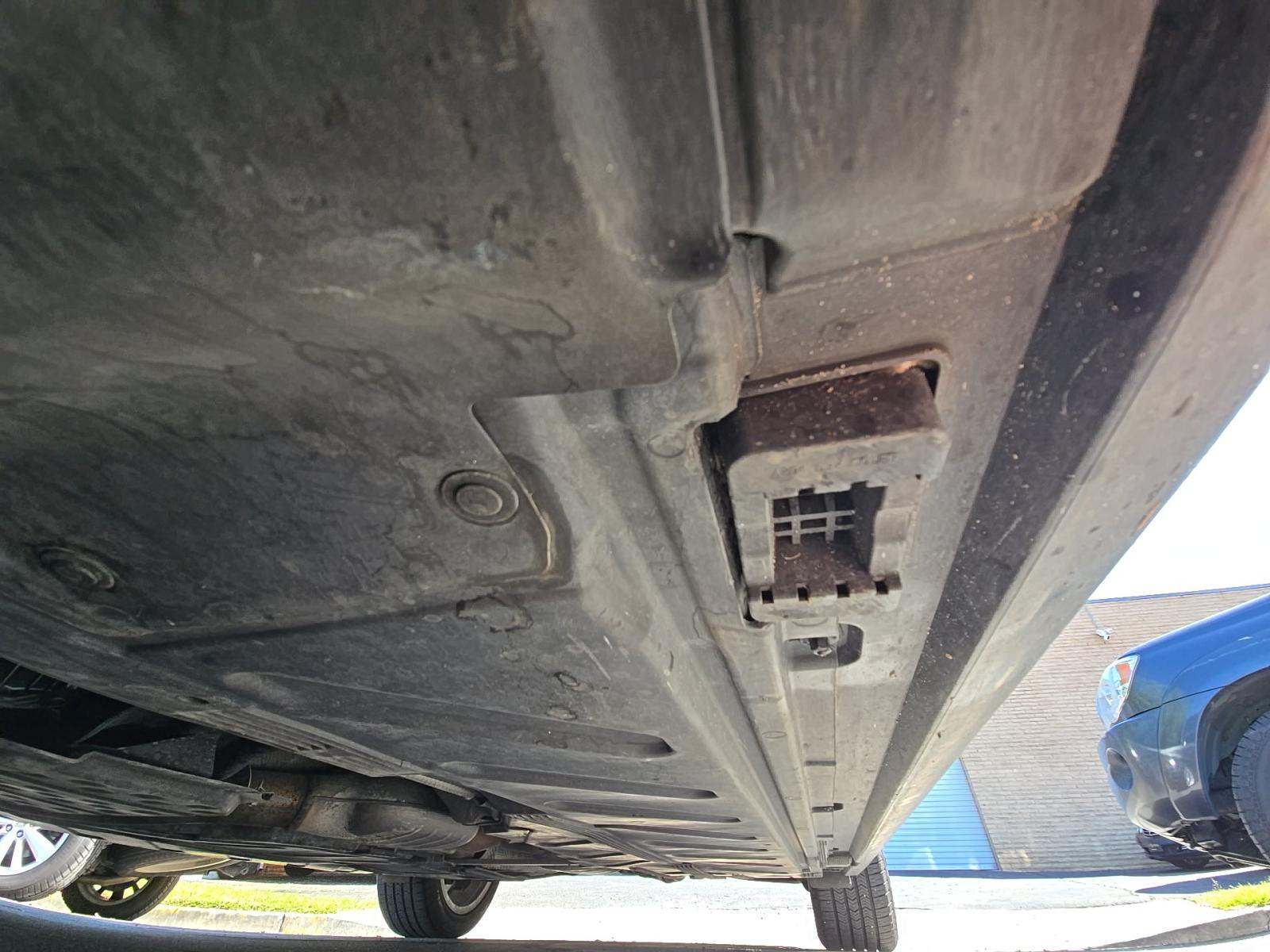 MERCEDES-BENZ E-CLASS - 7