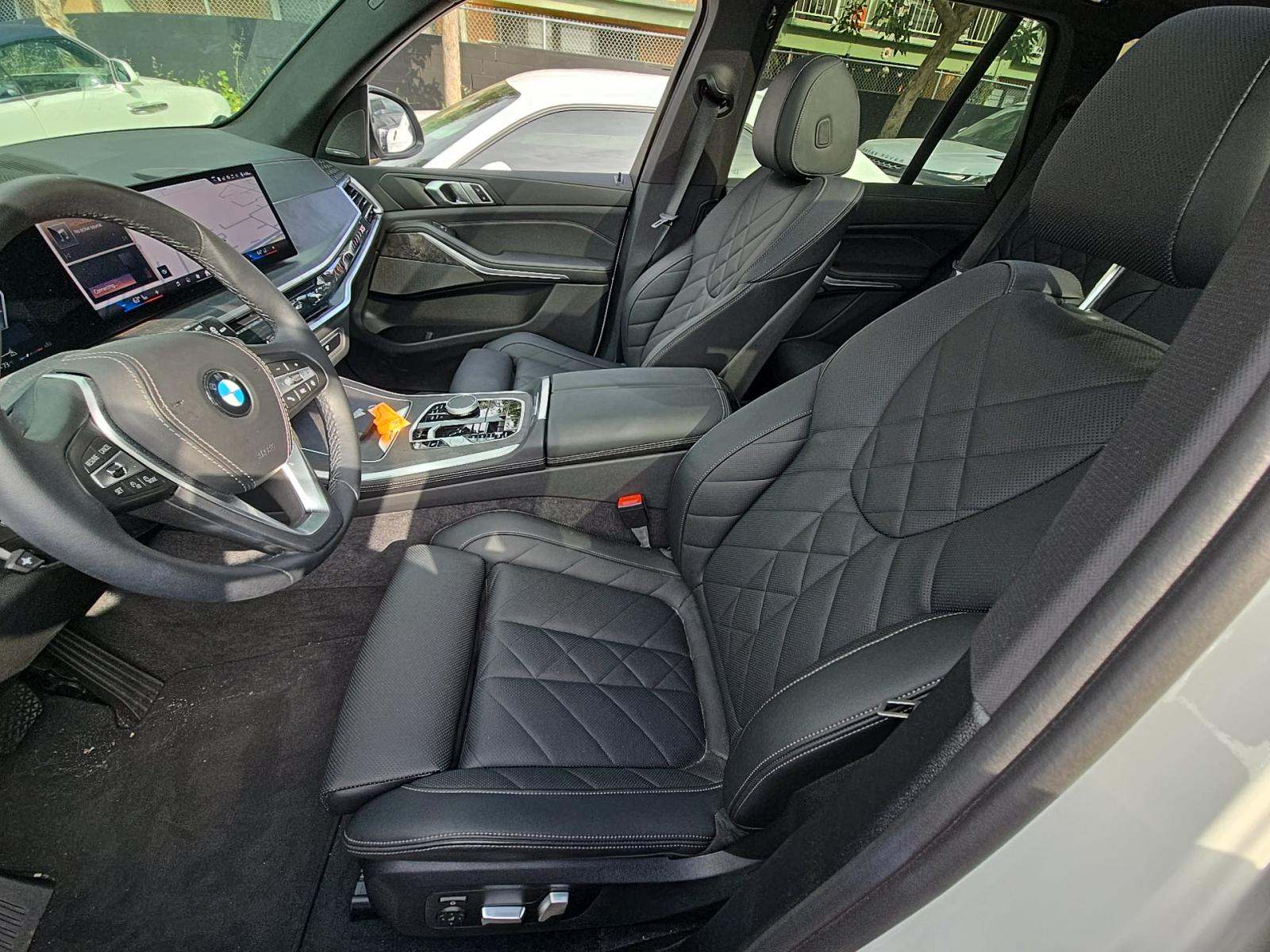 2025 BMW X5 xDrive40i AWD