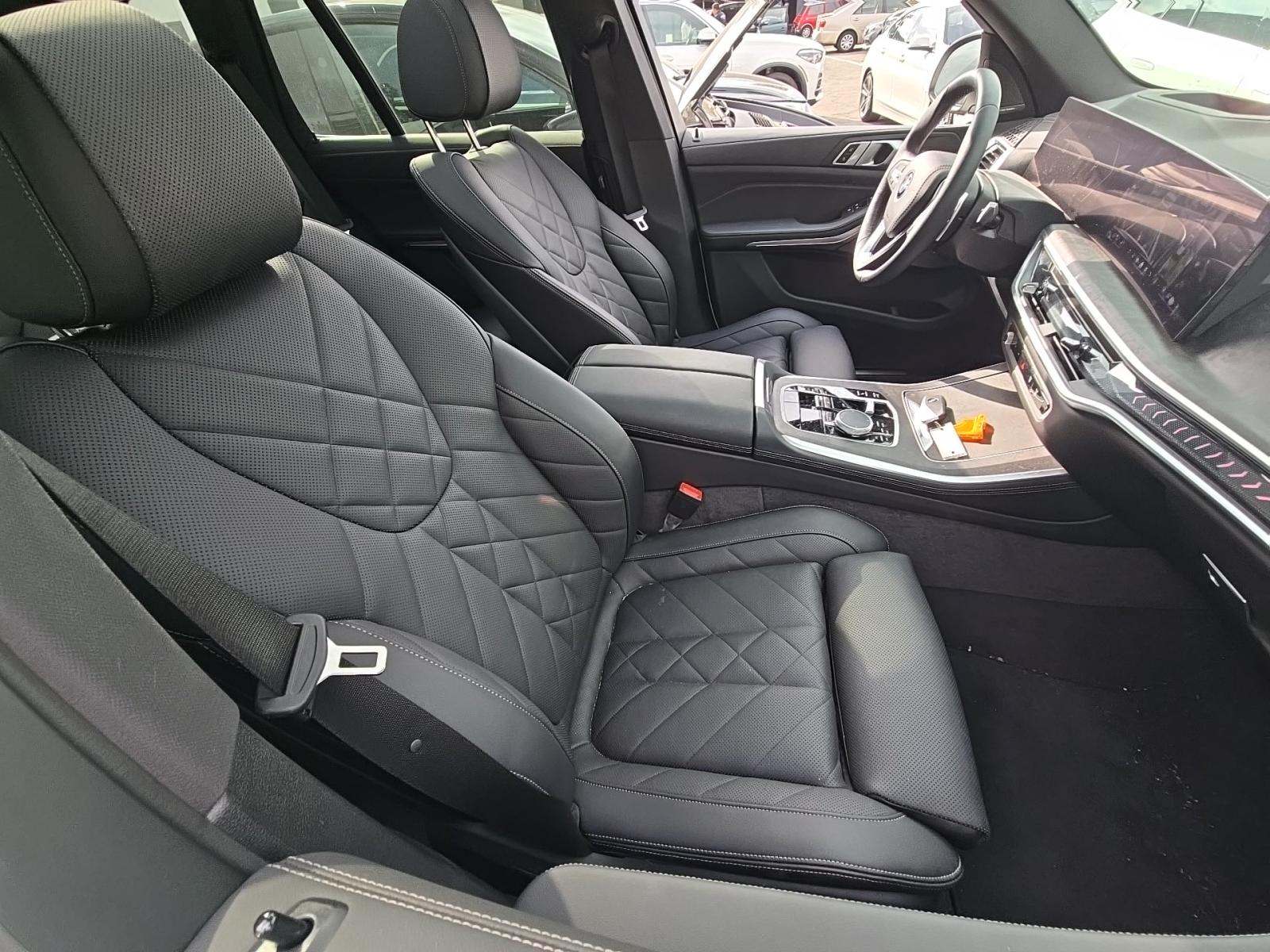 2025 BMW X5 xDrive40i AWD