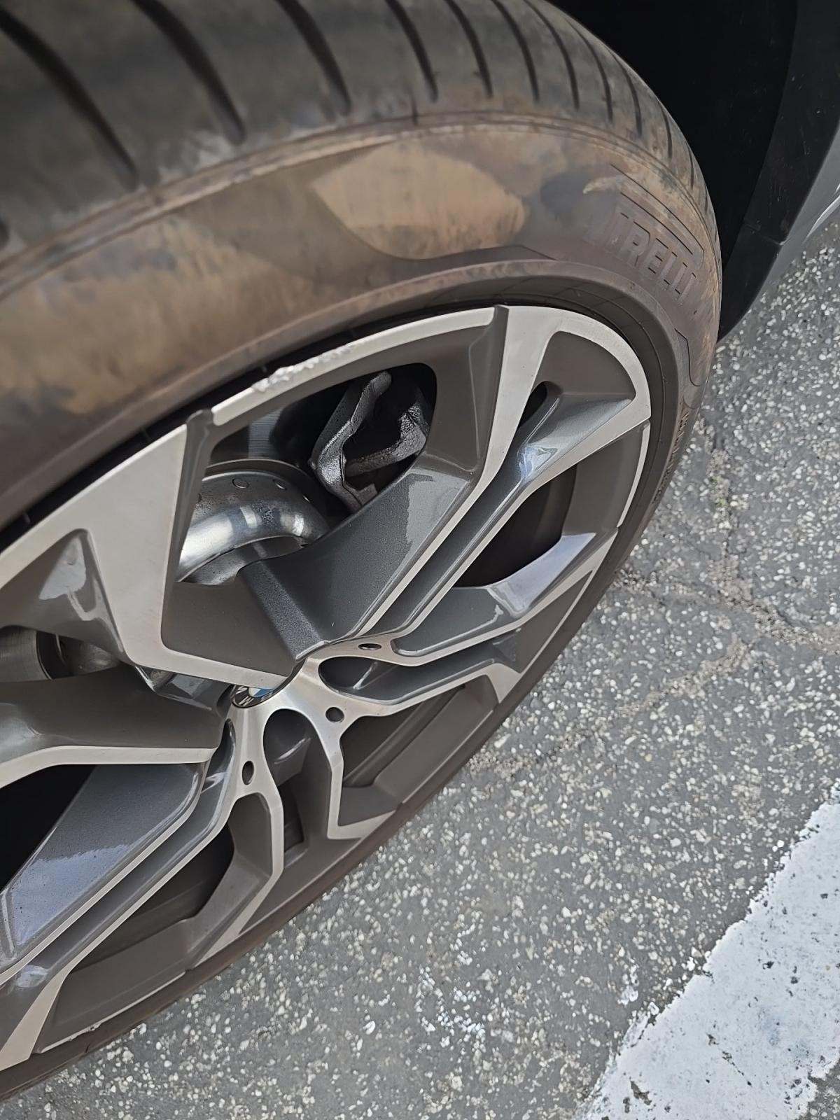 2025 BMW X5 xDrive40i AWD