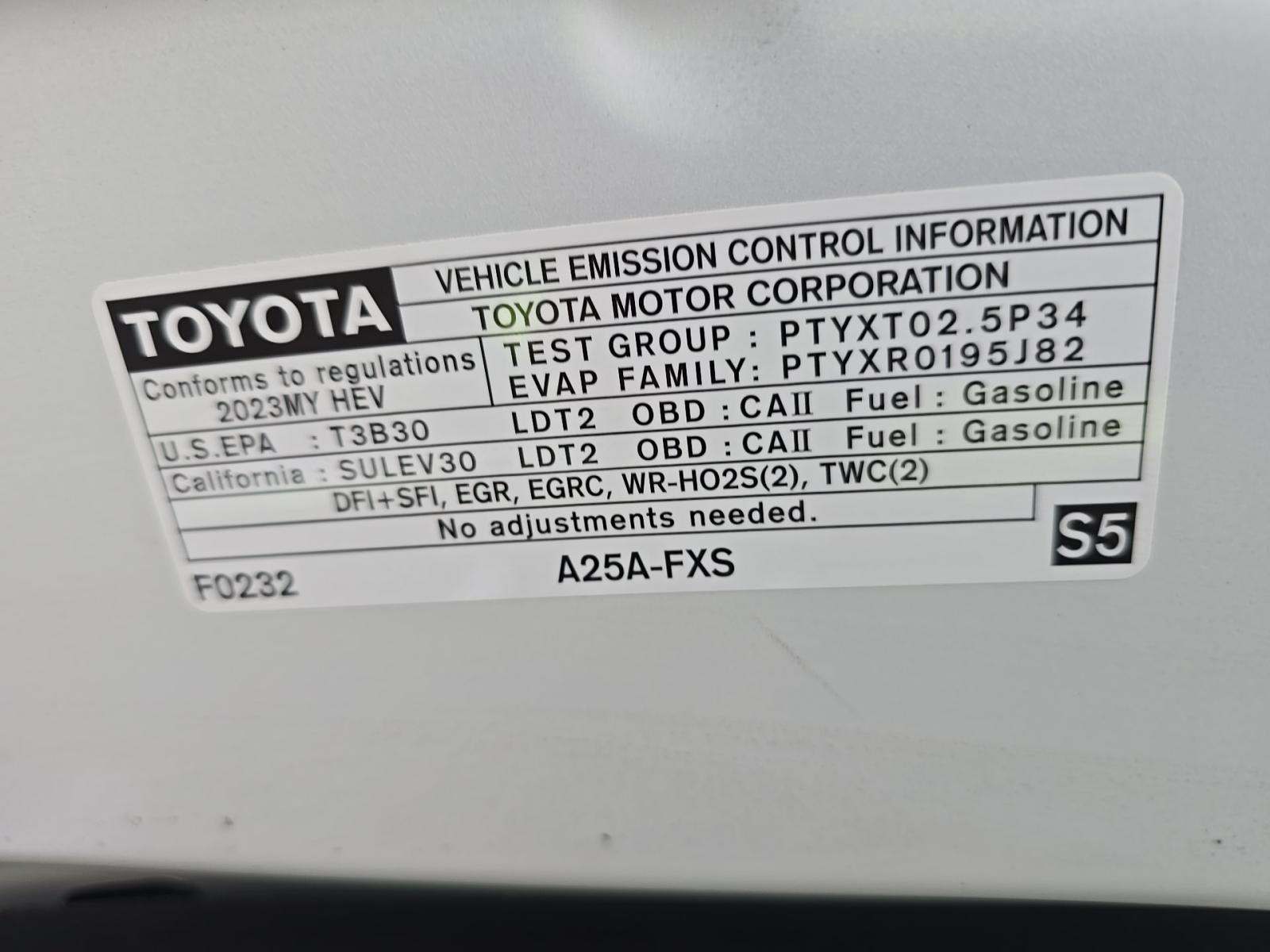 2023 Toyota Sienna Limited FWD