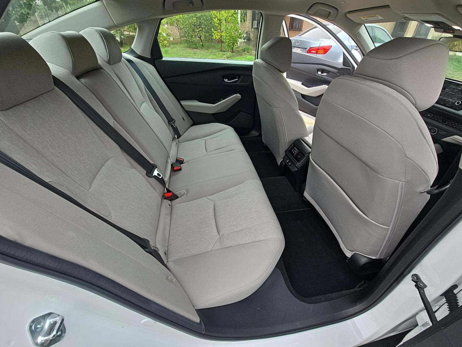 2025 Honda Accord LX FWD