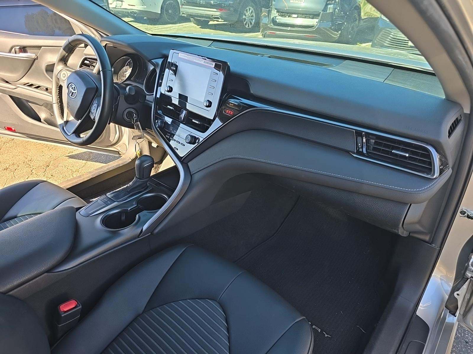 2024 Toyota Camry SE FWD