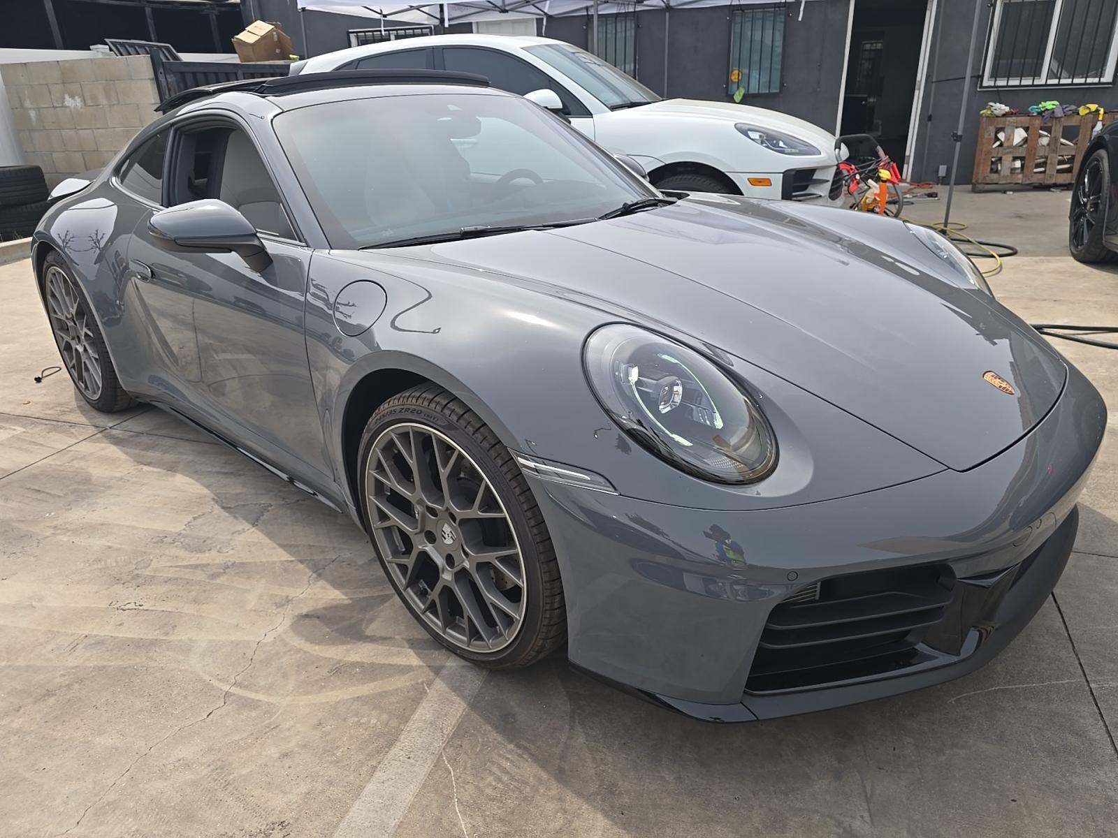 2025 Porsche 911 Carrera RWD