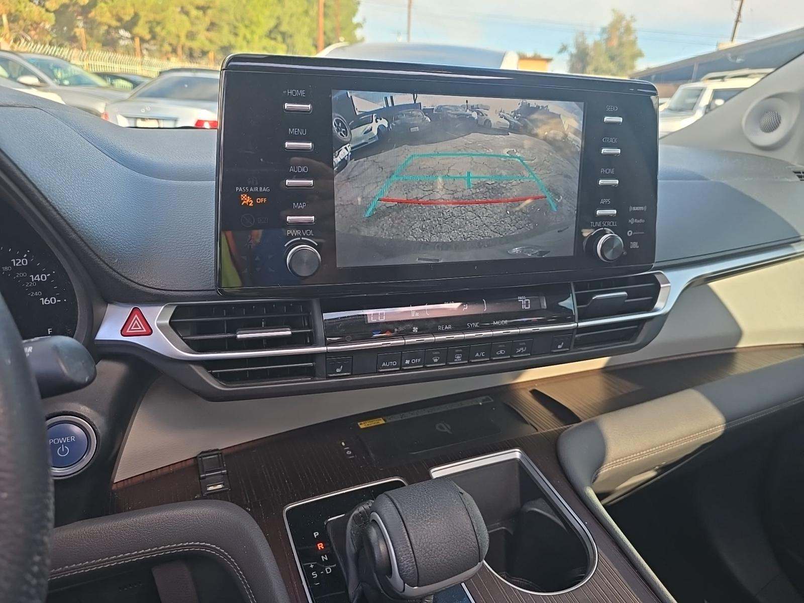 2022 Toyota Sienna XLE FWD