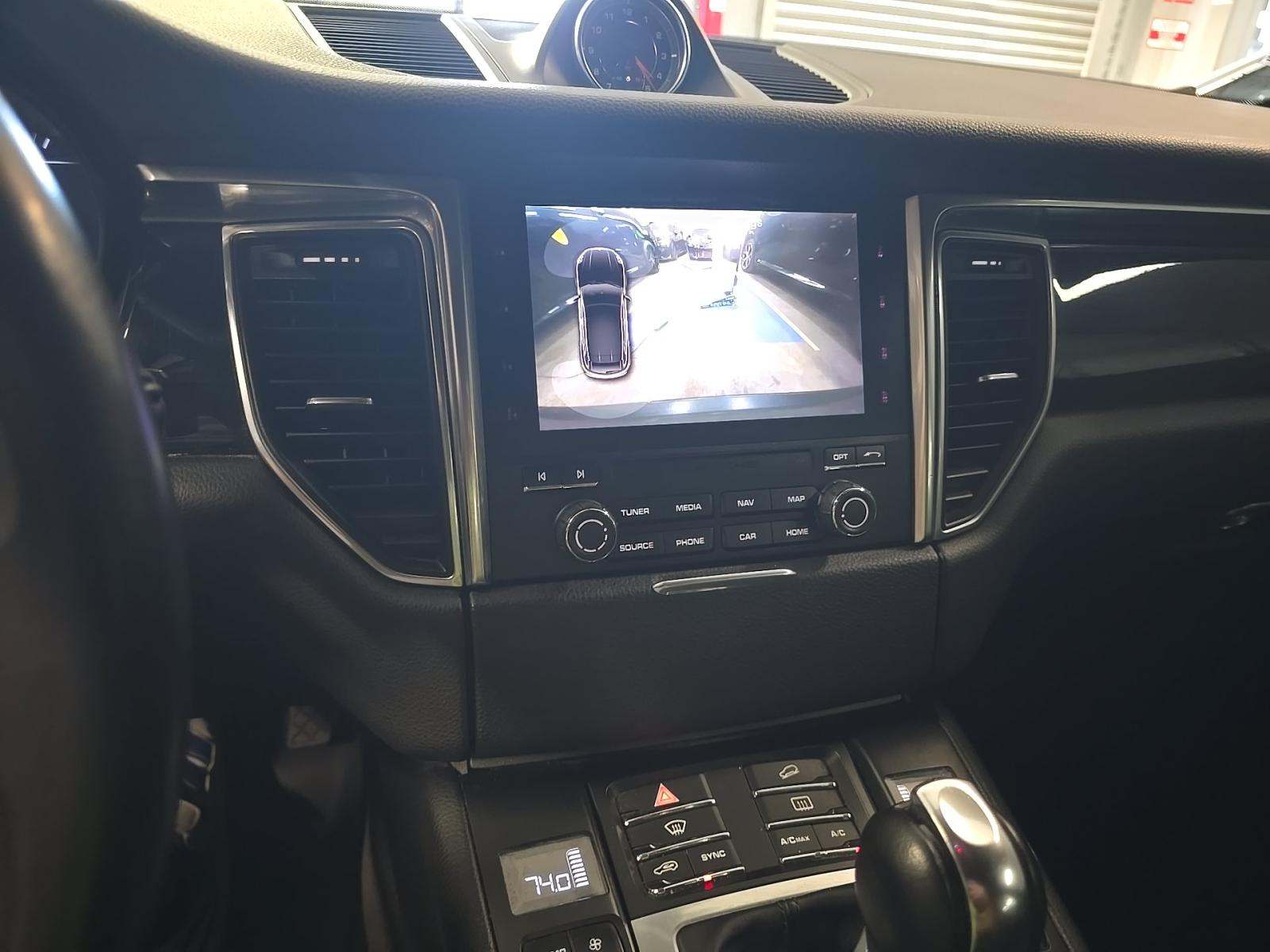 2018 Porsche Macan Base AWD