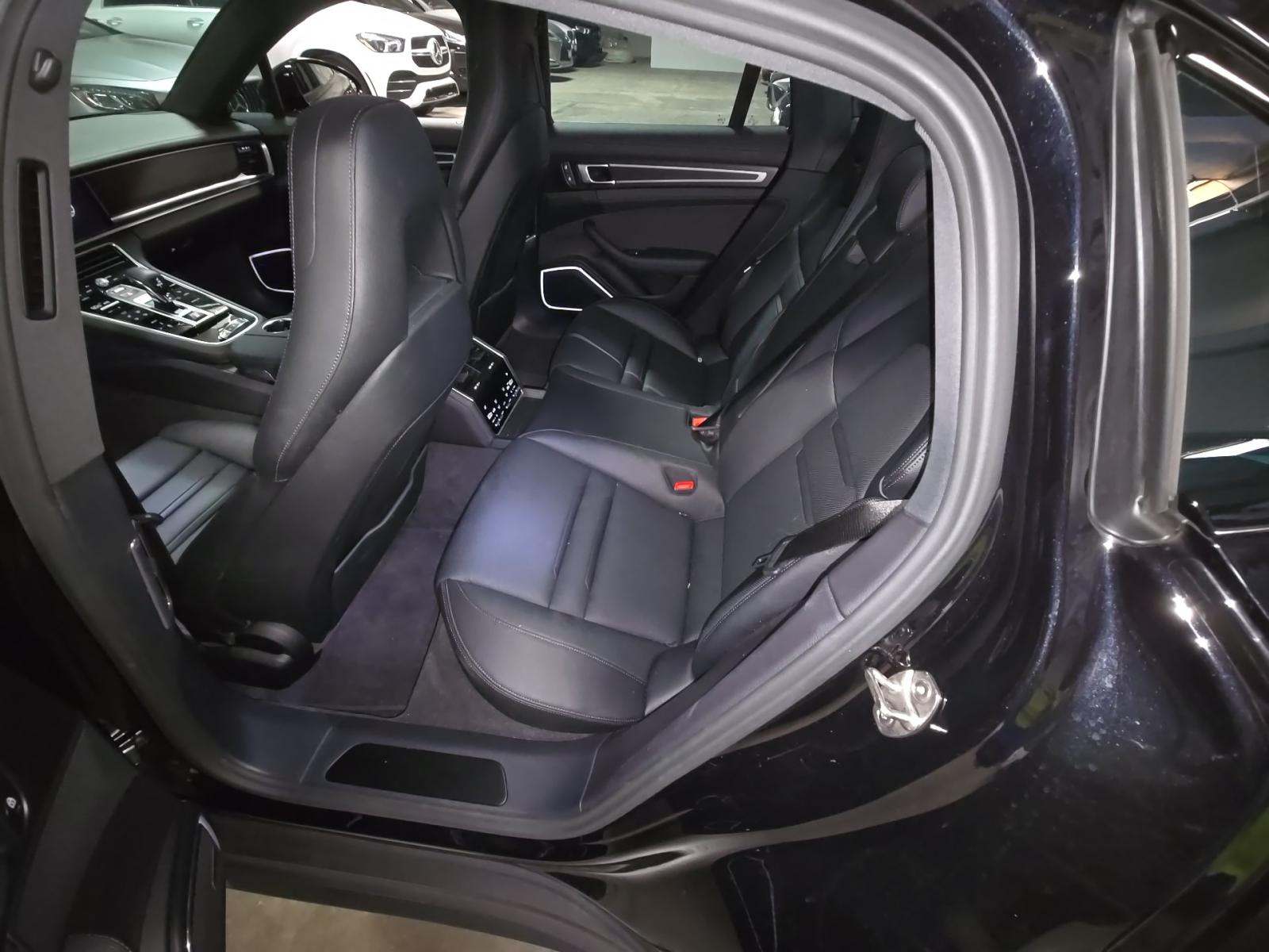 2023 Porsche Panamera Platinum Edition RWD