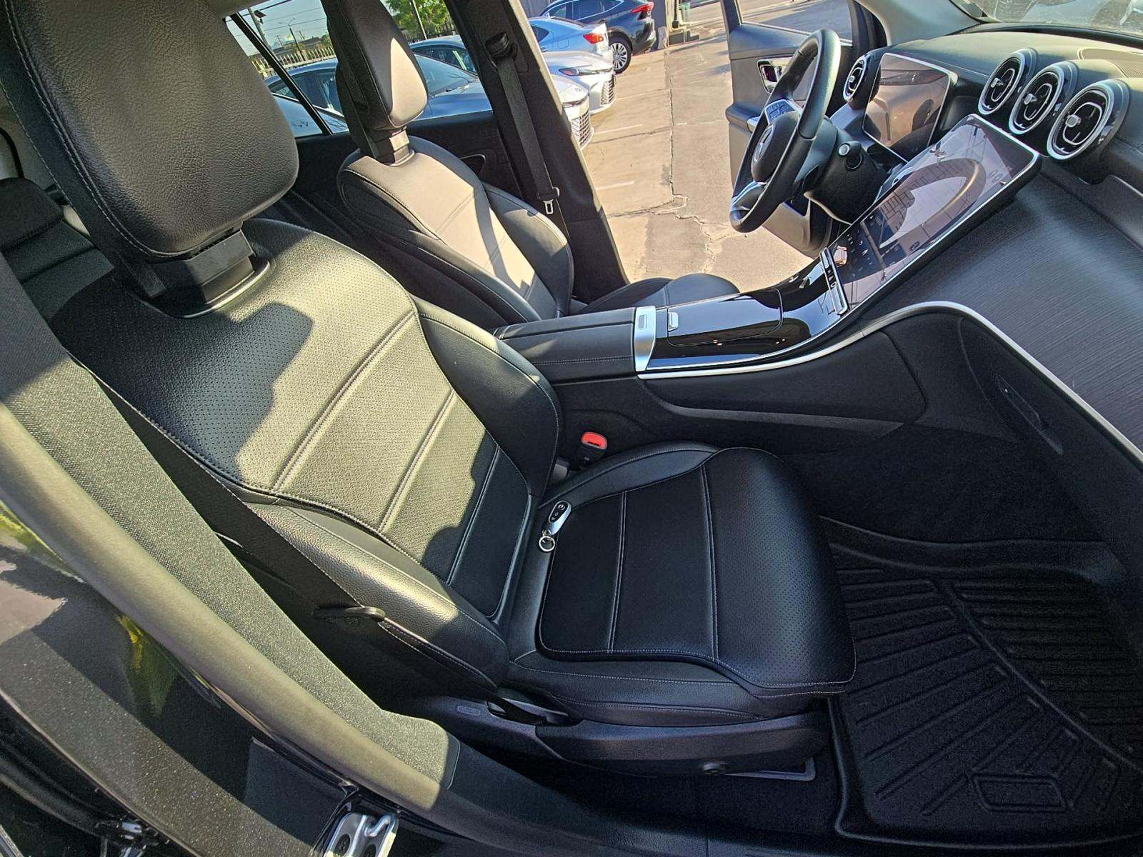 2024 Mercedes-Benz GLC GLC 300 RWD