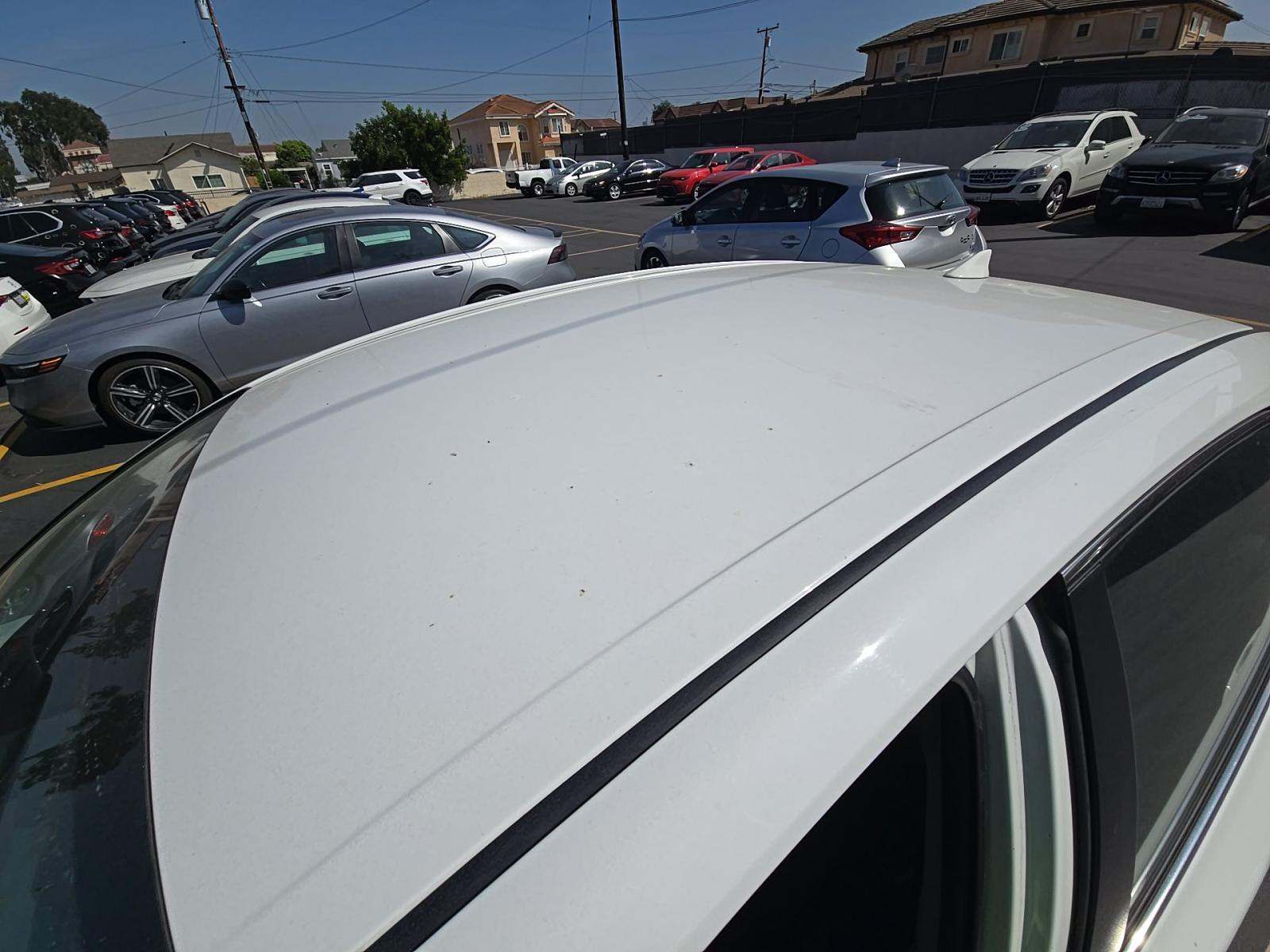 2023 Toyota Camry Hybrid LE FWD