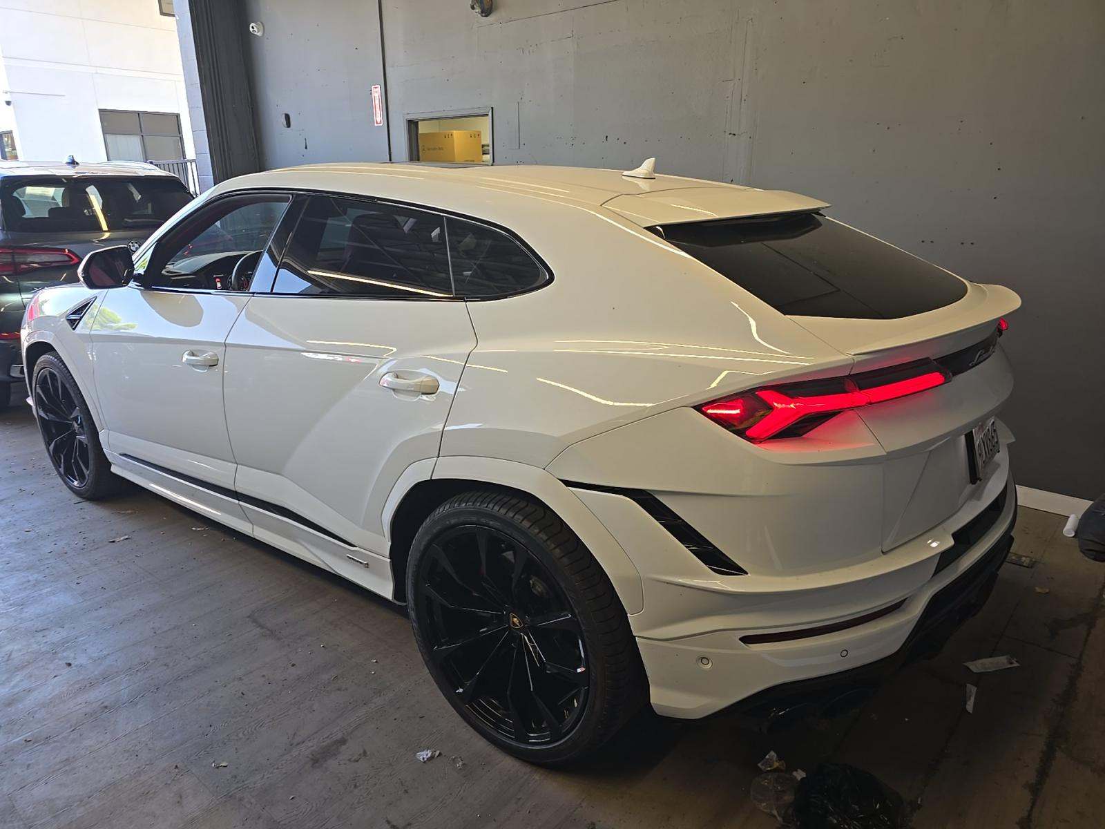 2024 Lamborghini Urus S AWD