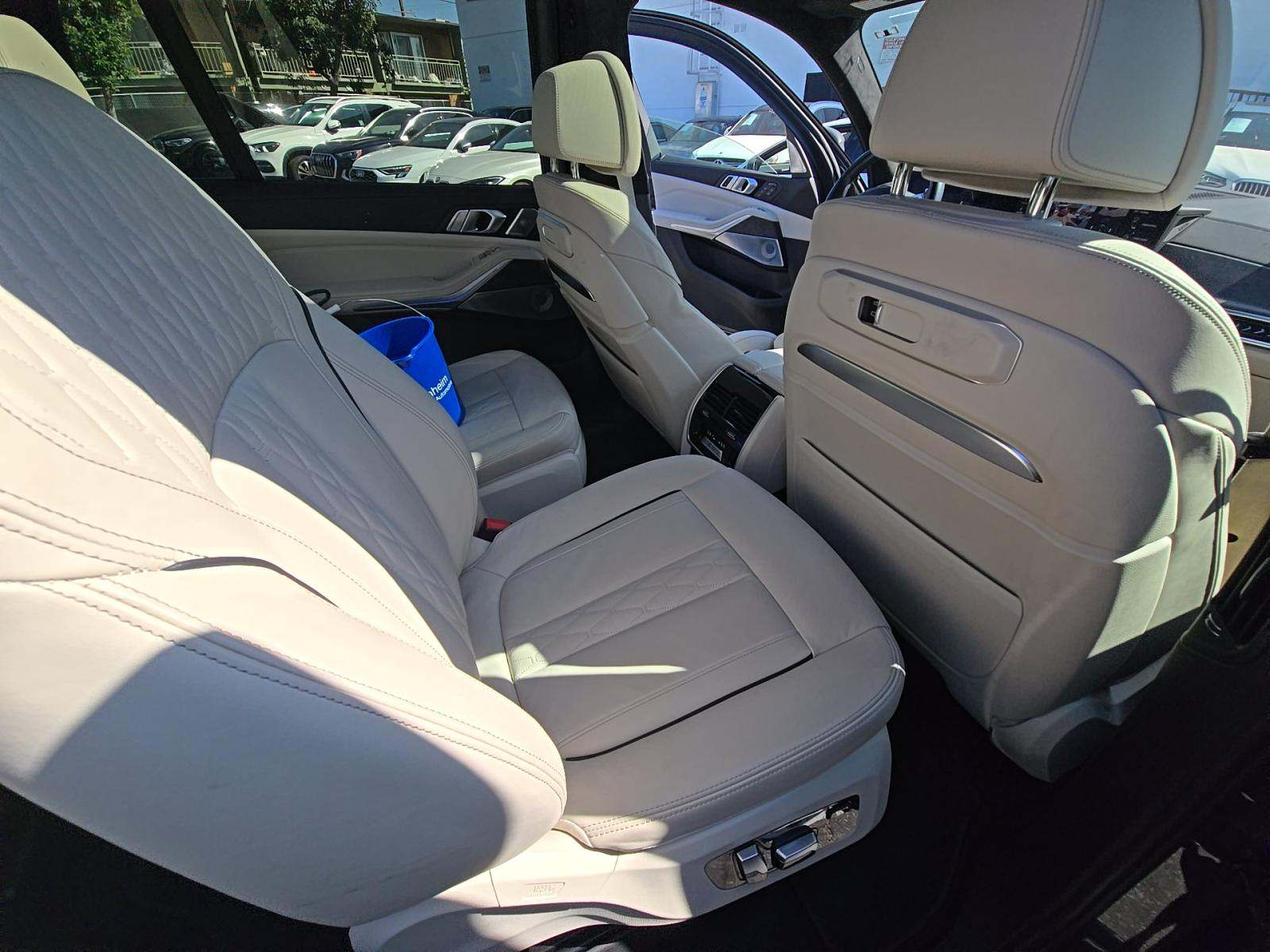 2023 BMW X7 xDrive40i AWD