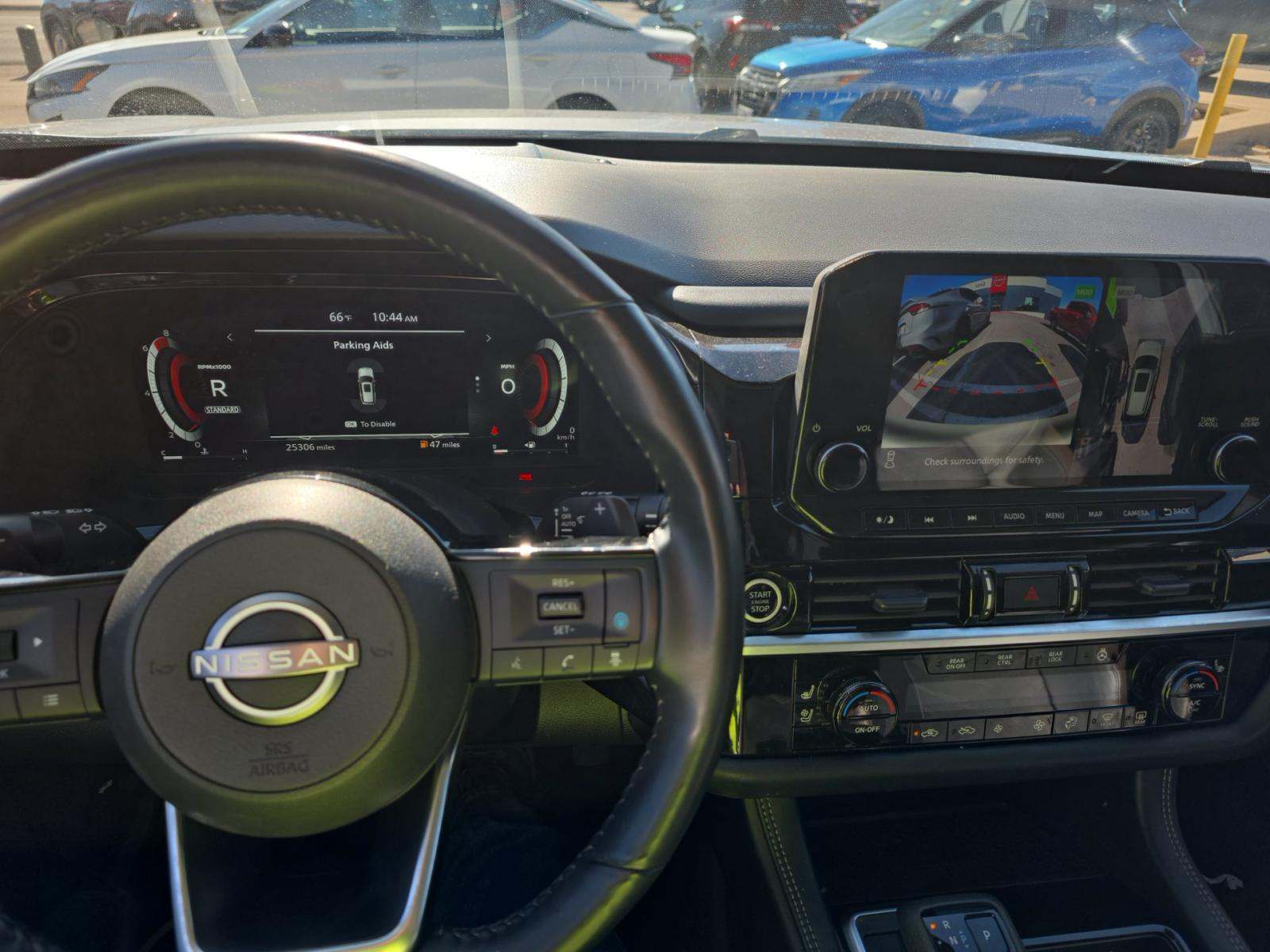 2024 Nissan Pathfinder Platinum FWD